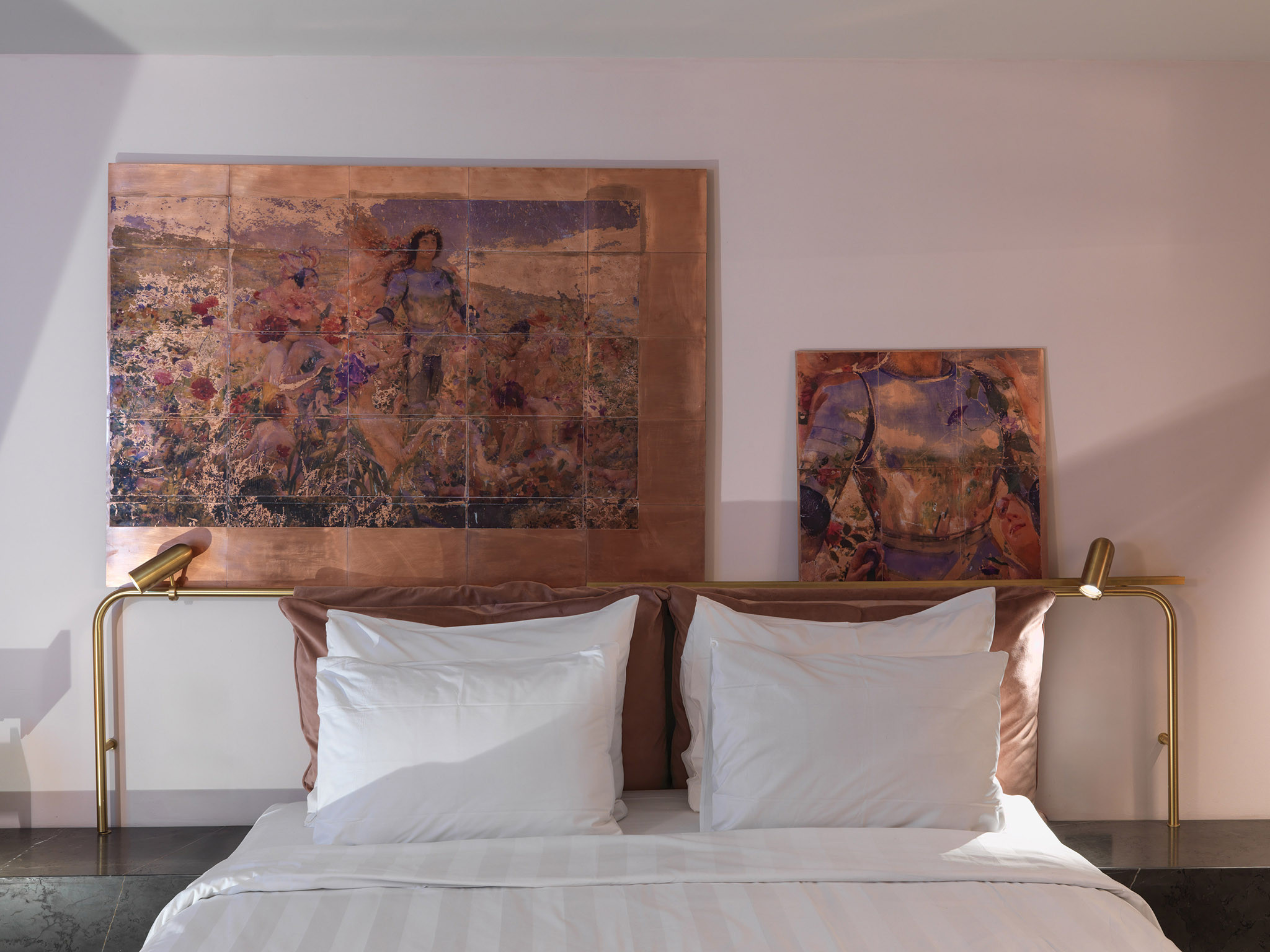 Work by Niki Analyti