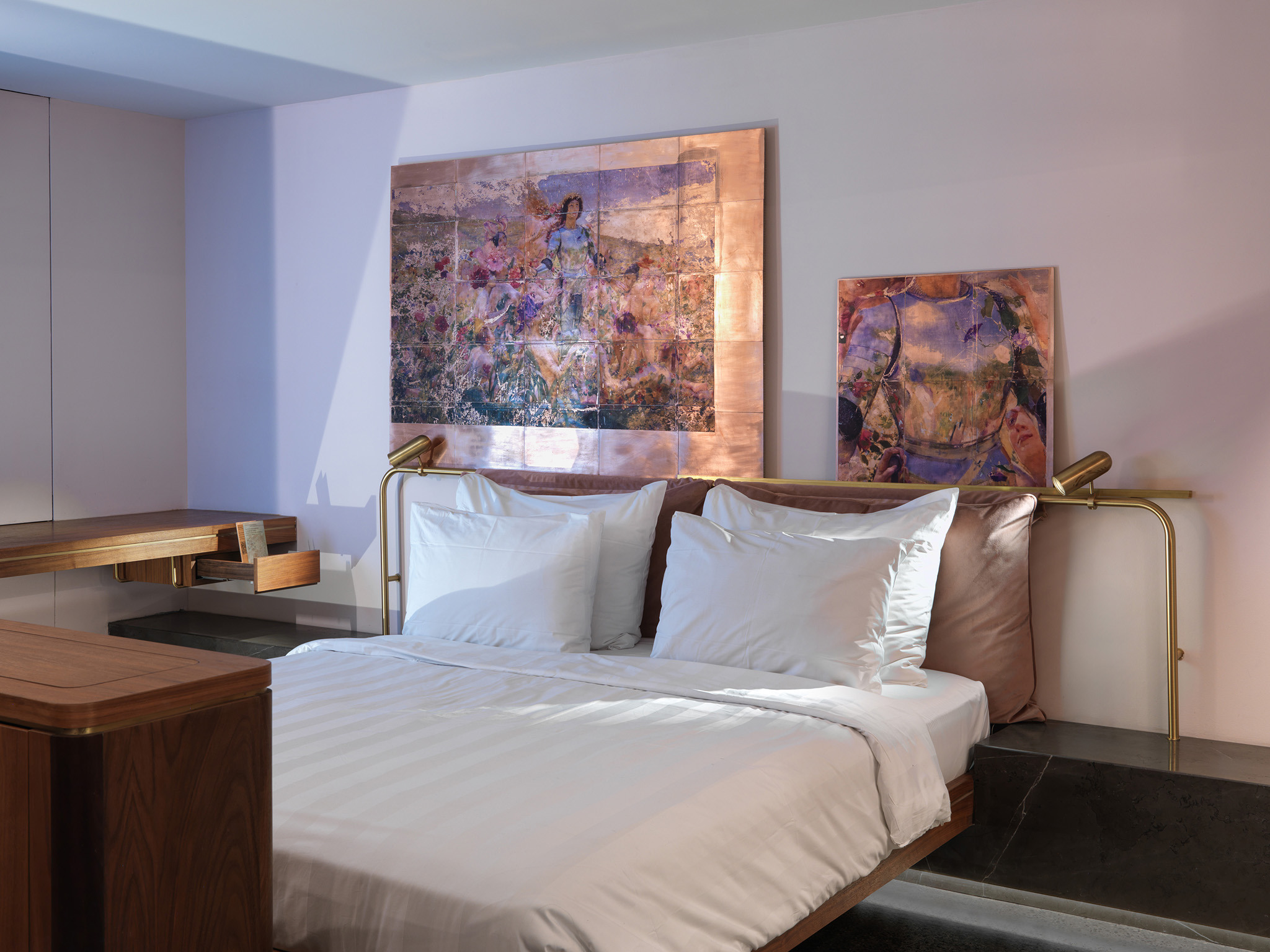 Work by Niki Analyti