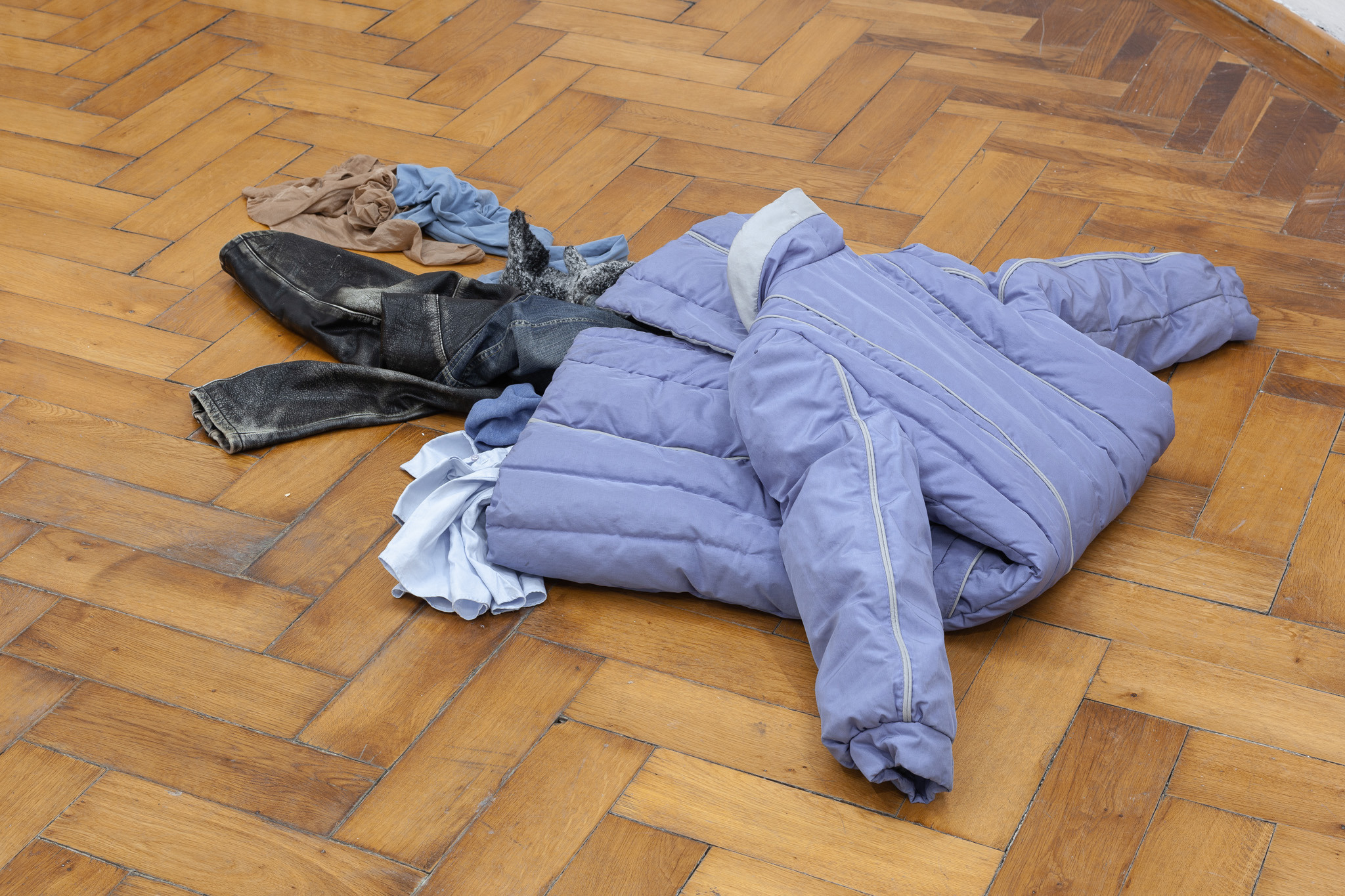 Hannah Heilmann, The other thing is clothes (TOTIC), 2024  Stainless steel, screws, clothes pins