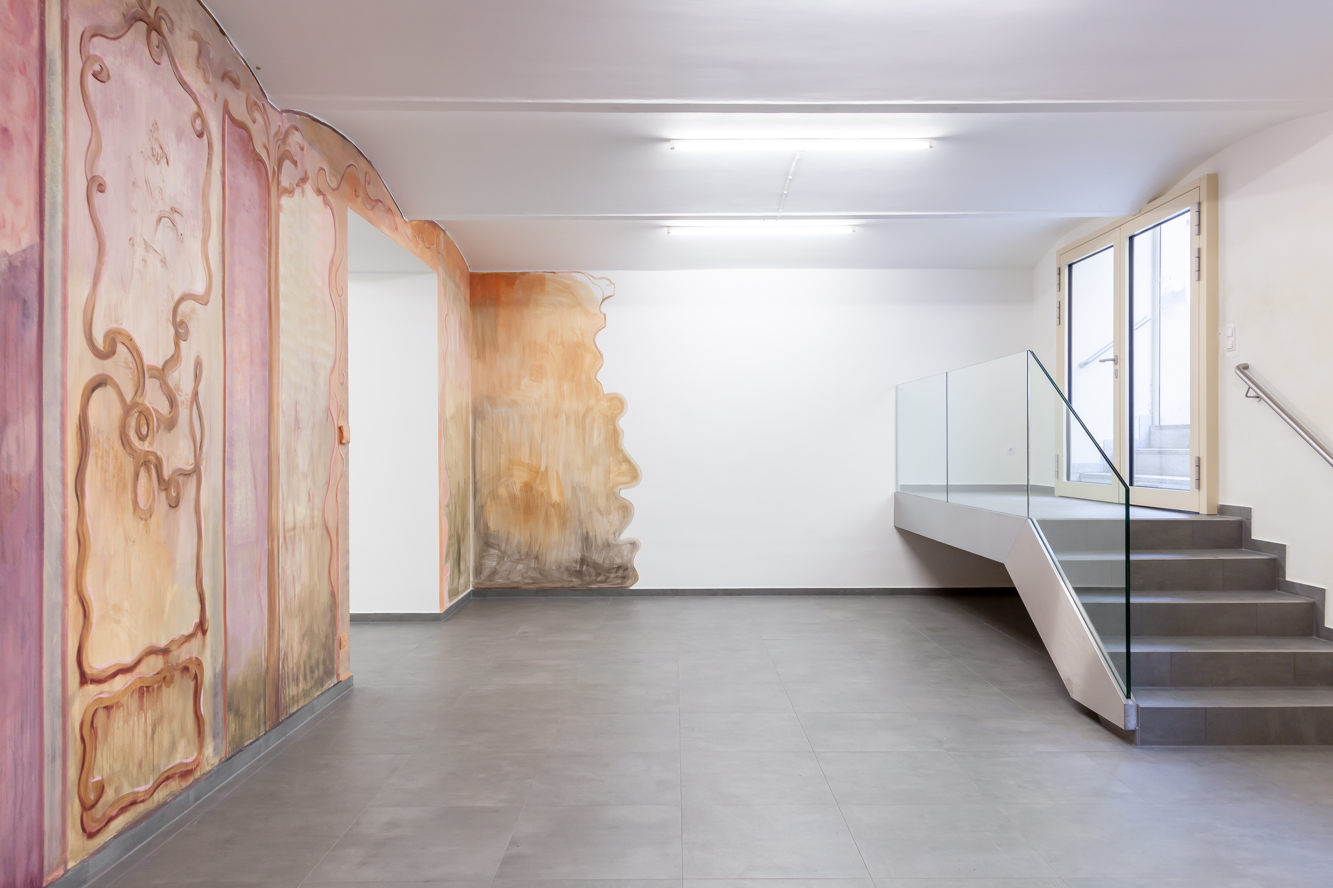 Conversation Piece, 2025, Site-specific painting installation, acrylic and pigment on wall. Variable dimensions. Photo: Flavio Palasciano. Courtsy of the Artist and VIN VIN Vienna / Naples.