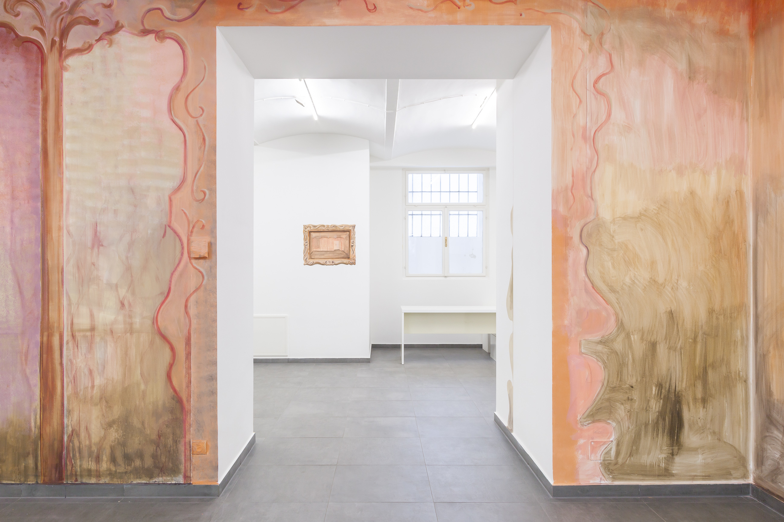 Conversation Piece, 2025, Site-specific painting installation, acrylic and pigment on wall. Variable dimensions. Photo: Flavio Palasciano. Courtsy of the Artist and VIN VIN Vienna / Naples.
