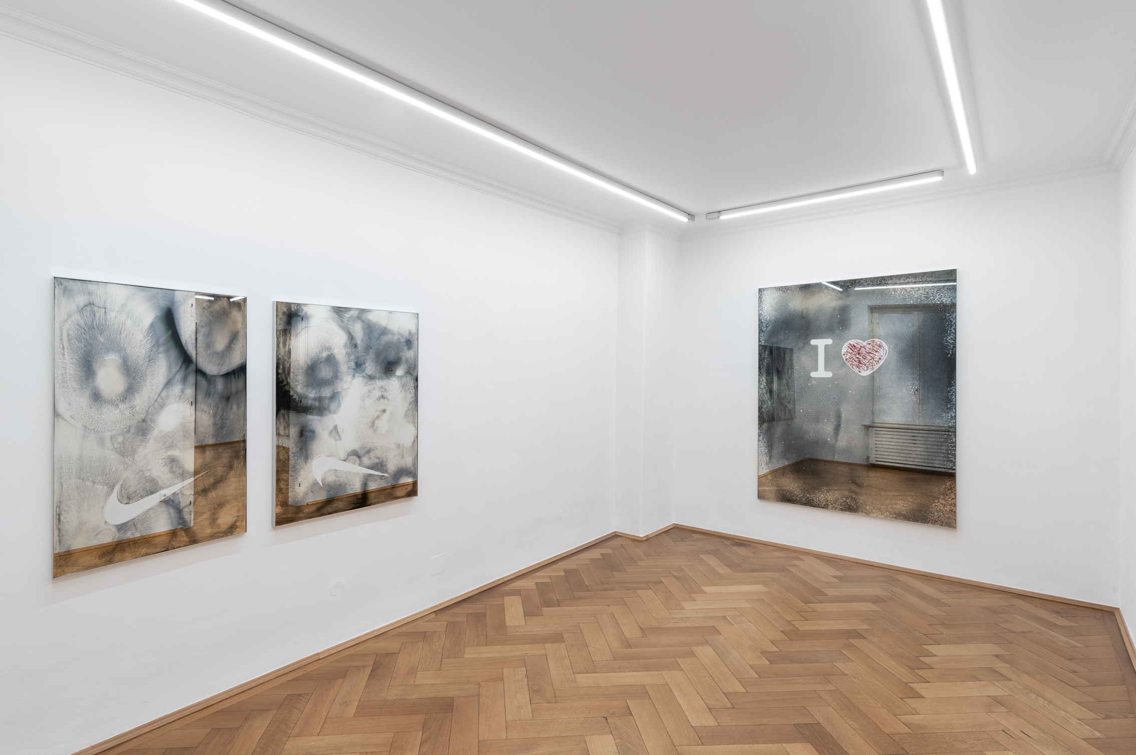 Installation view, Olga Migliaressi-Phoca: DIRTY DANCING, Britta Rettberg Munich, 2025.