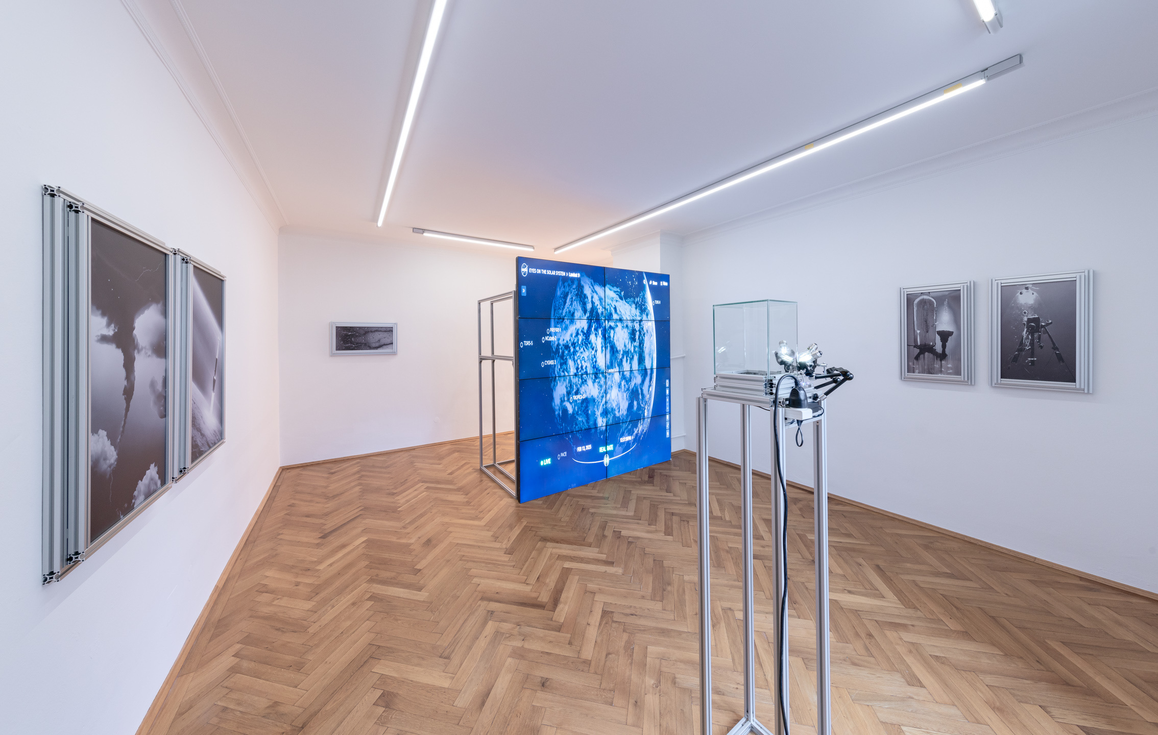 Installation view, "Warm Silver Skies", Tatjana Vall @park, 2025, Britta Rettberg Munich.