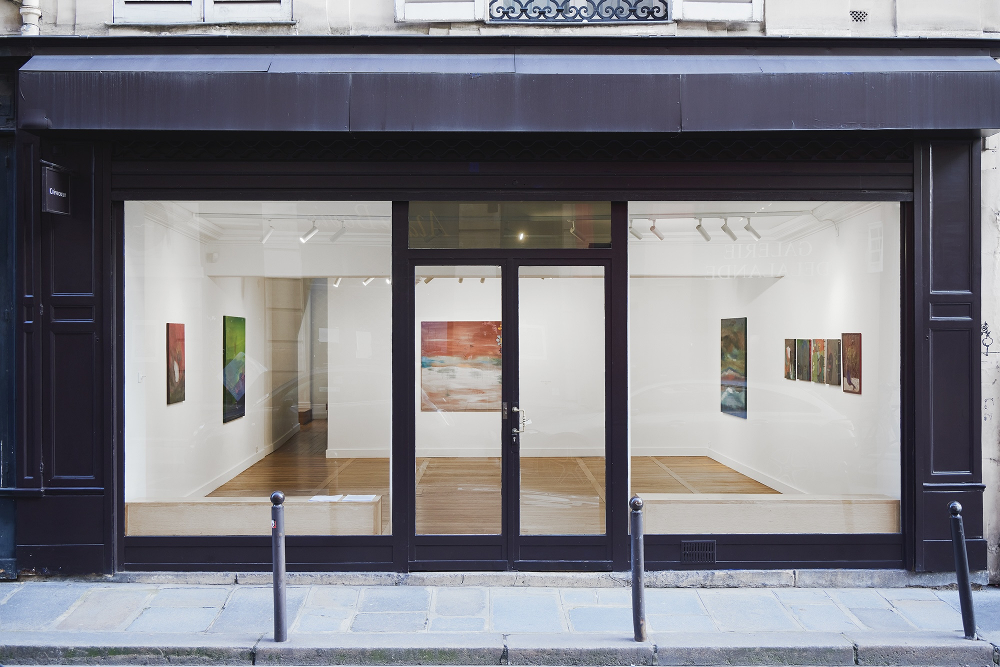 Exhibition view, Inès di Folco Jemni, Elixir, 2025, Crèvecœur, Paris. Courtesy of the artist and Crèvecœur, Paris.