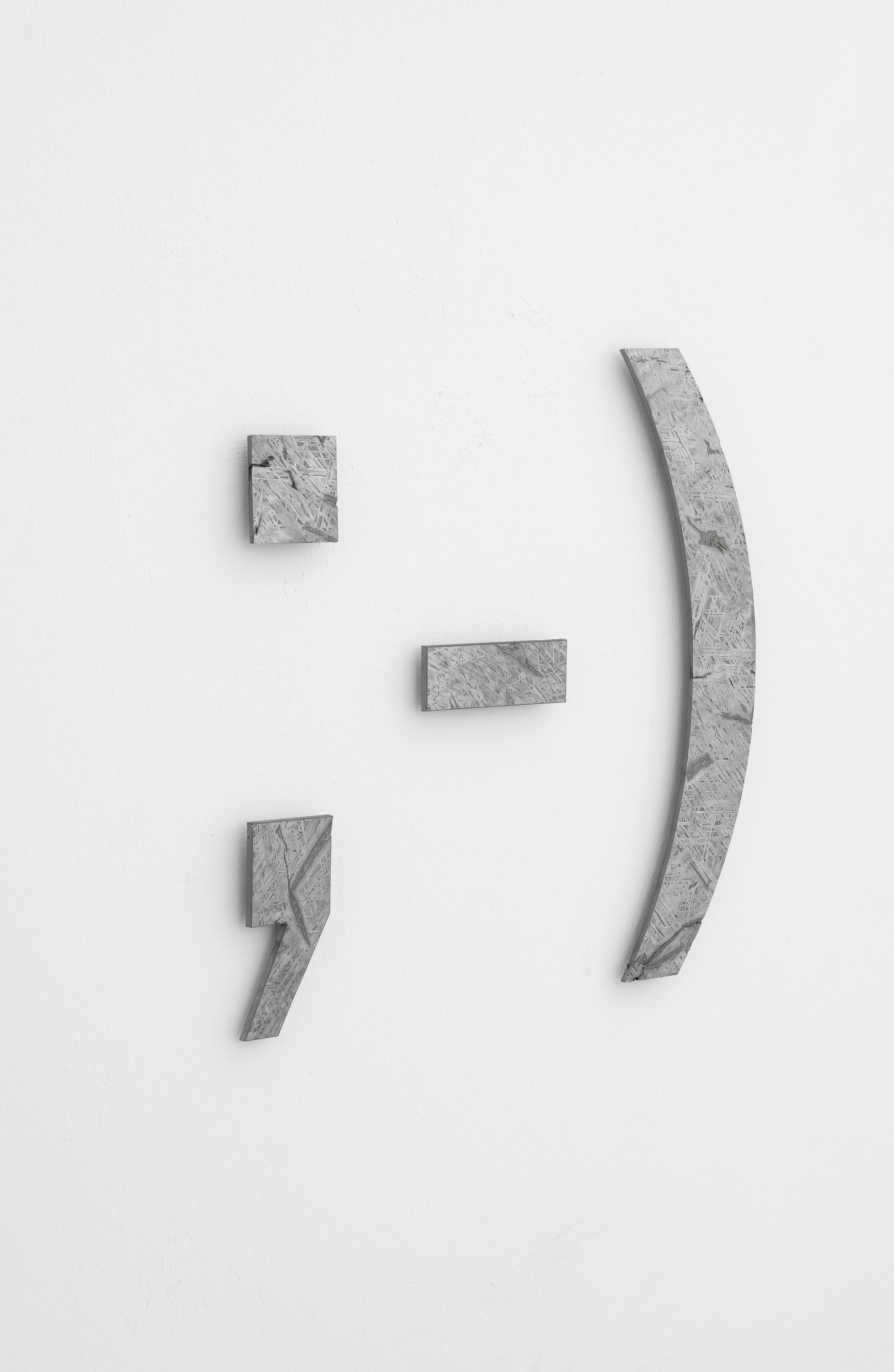 Lou Jaworski, ICON ;-), 2025, Meteorite 35 x 34 cm | Courtesy of max goelitz Copyright of the artist Photo: Dirk Tacke