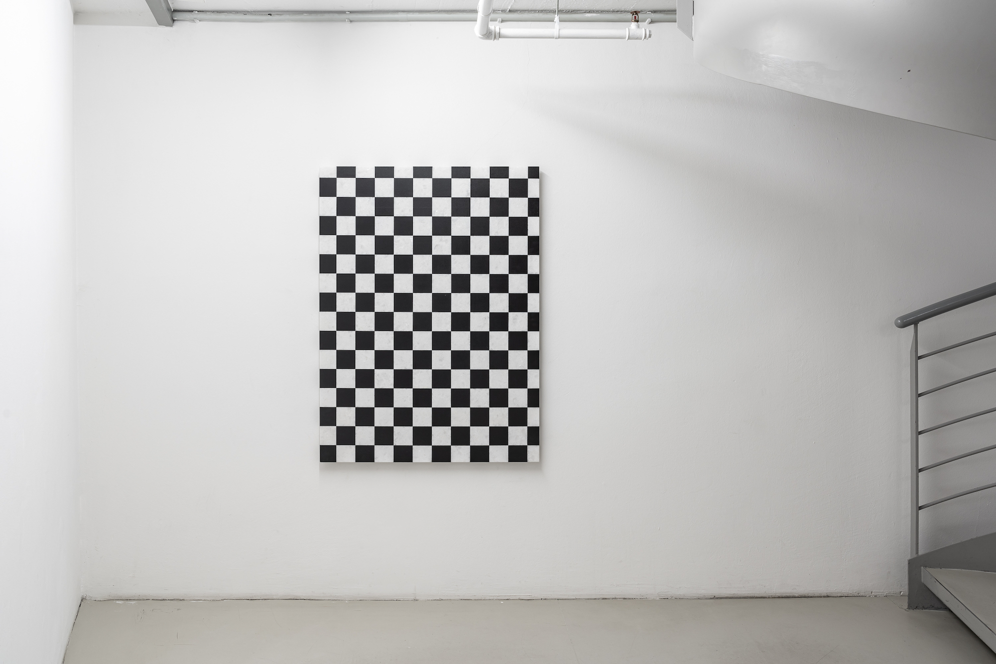Lou Jaworski, ORBIT 003, 2025, Meteorite dust and acrylic on marble 12 4 x 92 cm | Courtesy of max goelitz Copyright of the artist Photo: Dirk Tacke