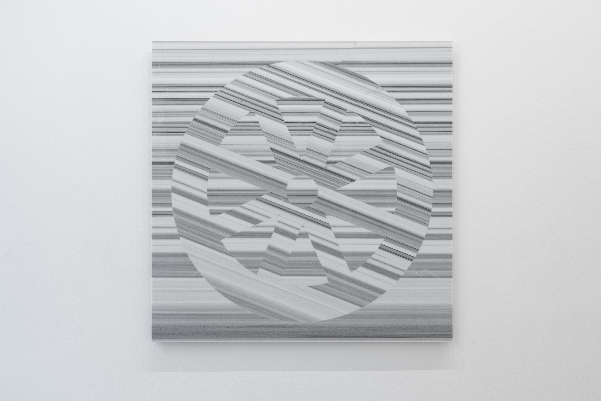 Lou Jaworski, ZENIT, 2025, Striato Olimpico marble intarsia 149 x 149 cm | Courtesy of max goelitz Copyright of the artist Photo: Dirk Tacke