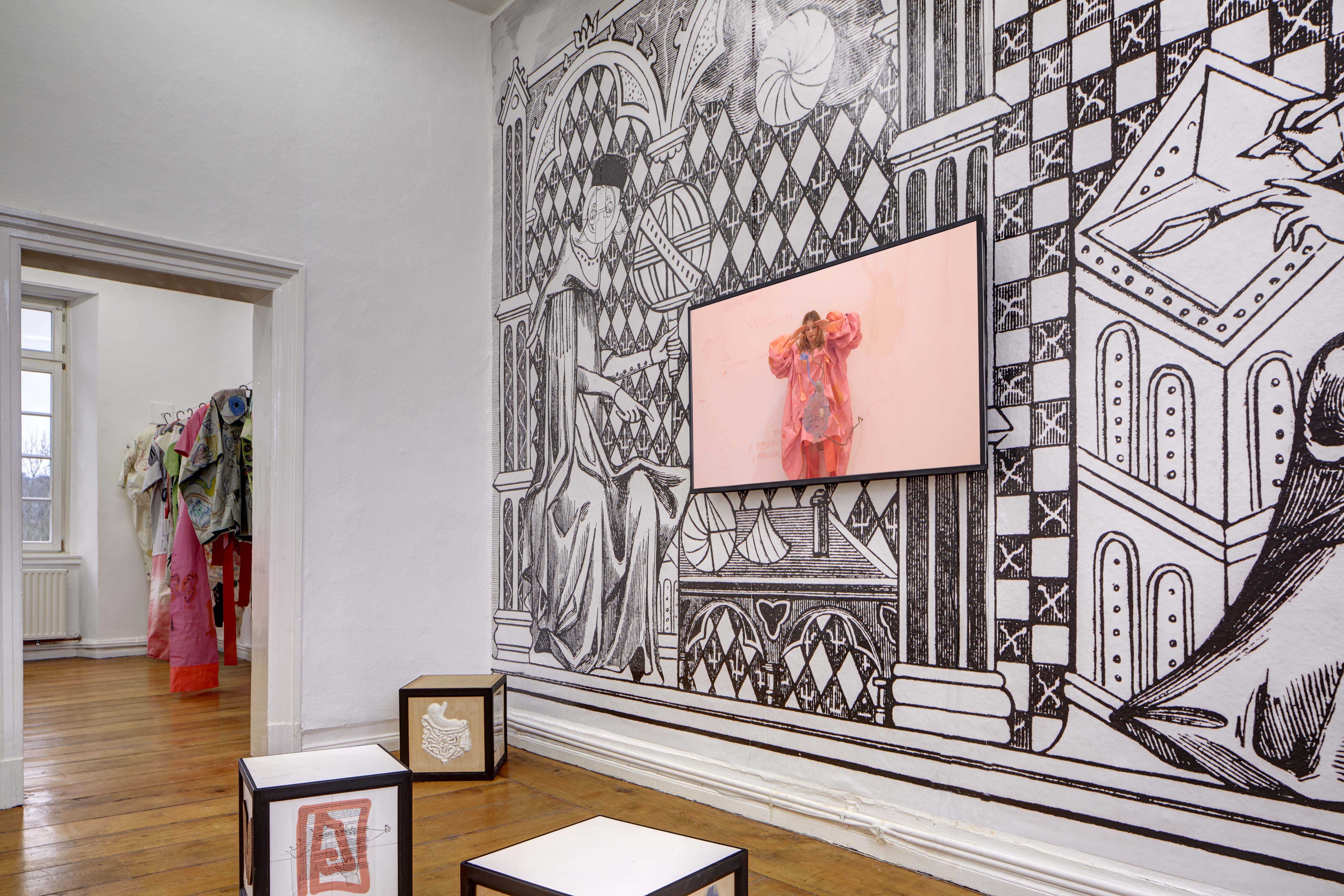 Mariechen Danz, Knot in Arrow, 2025, Installation view at Kunstverein Arnsberg. Photo: Michel Ptasinski.