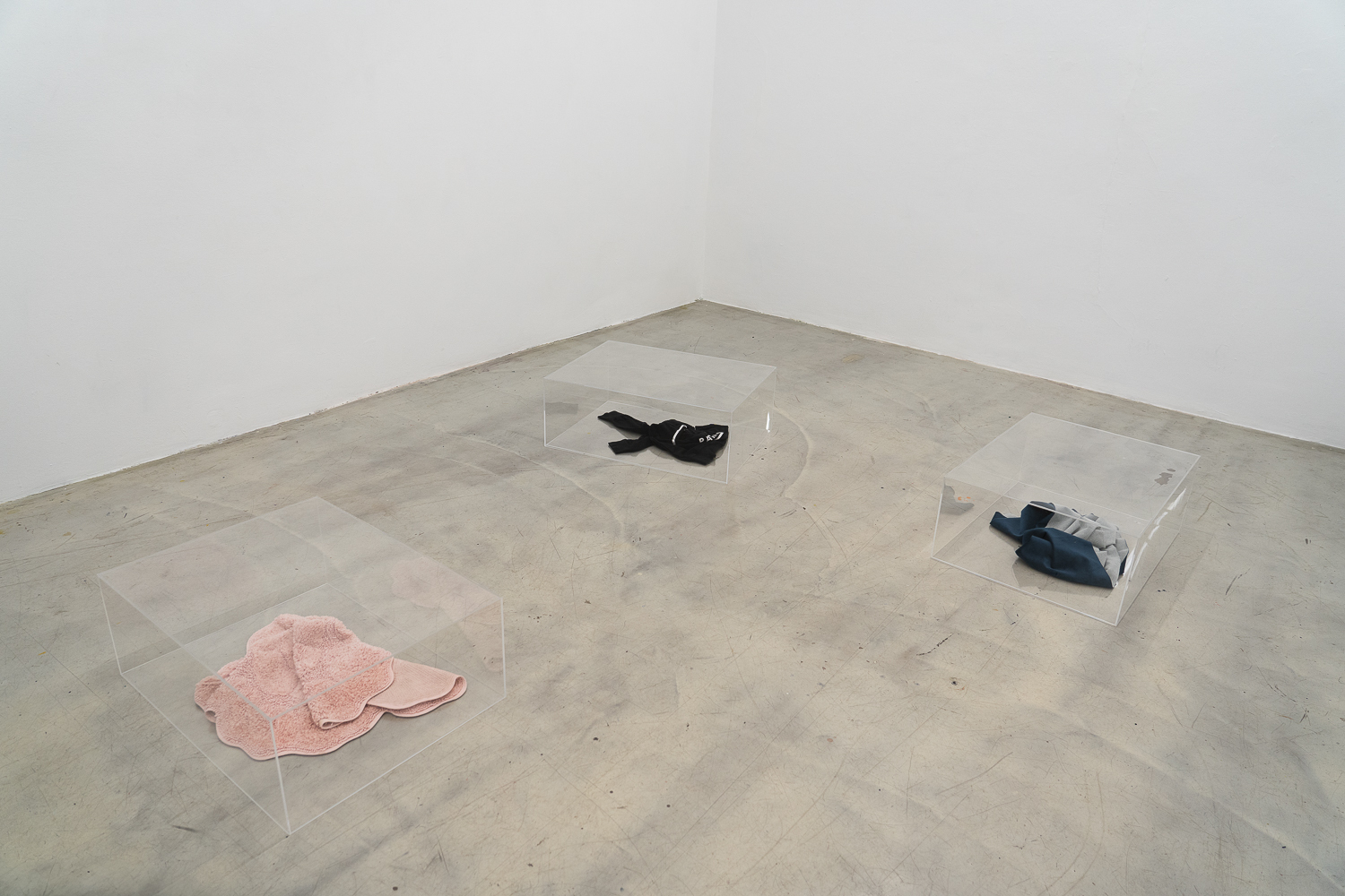 Paris van der Thunder, Lena Lieselotte Schuster, Reclining Sculptures, 2021, 2023