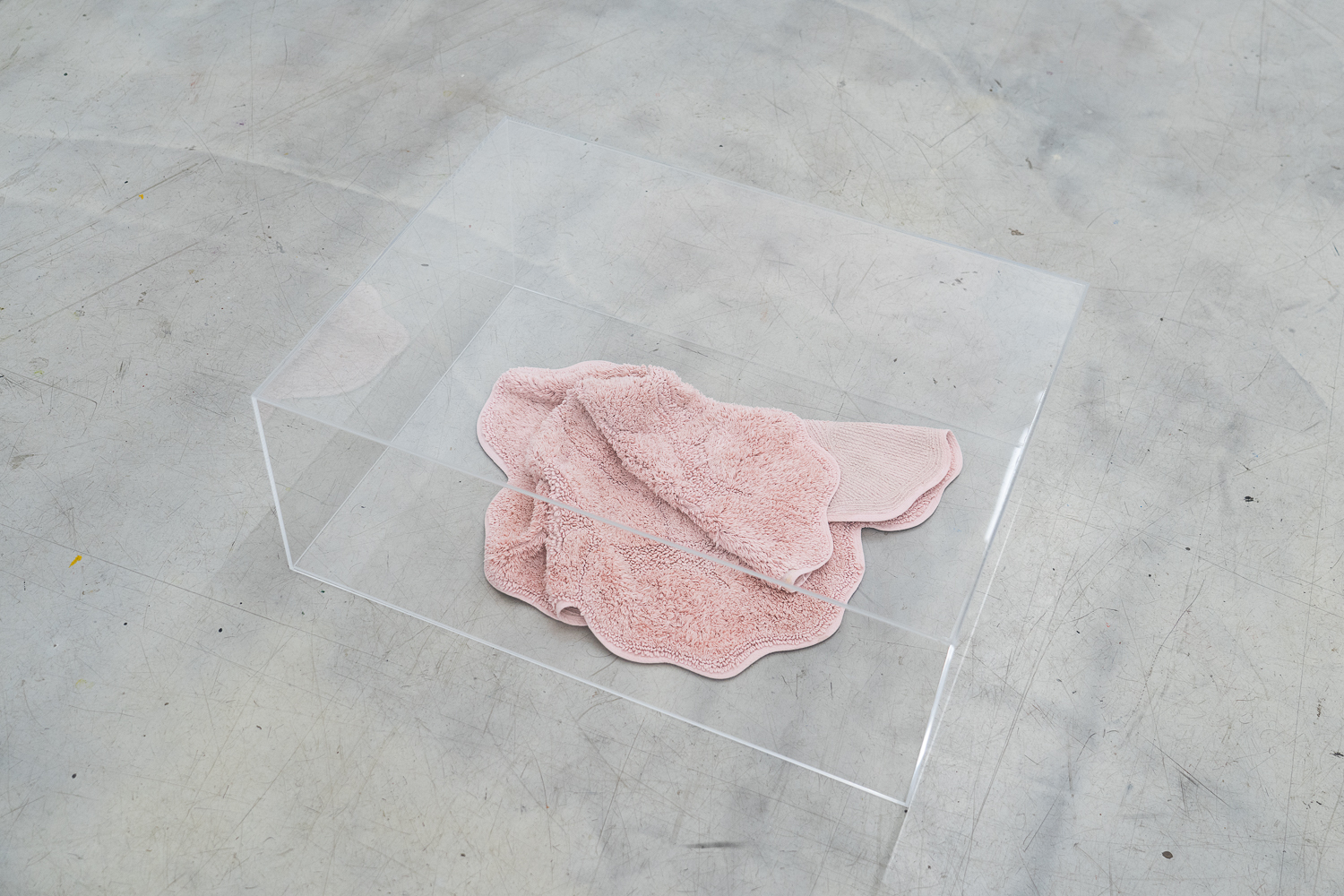 Paris van der Thunder, Lena Lieselotte Schuster, Reclining Sculptures, 2023