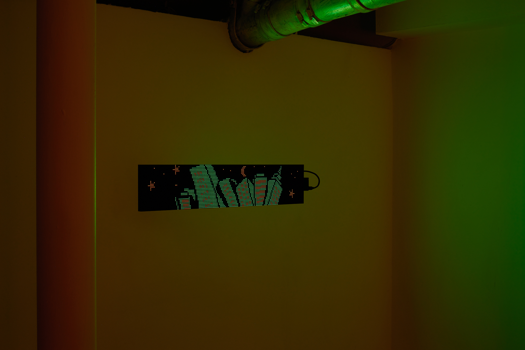 Jacob Jackmauh, âR143 Caesura,â 2025. LED matrix panel, 5 x 29 inches