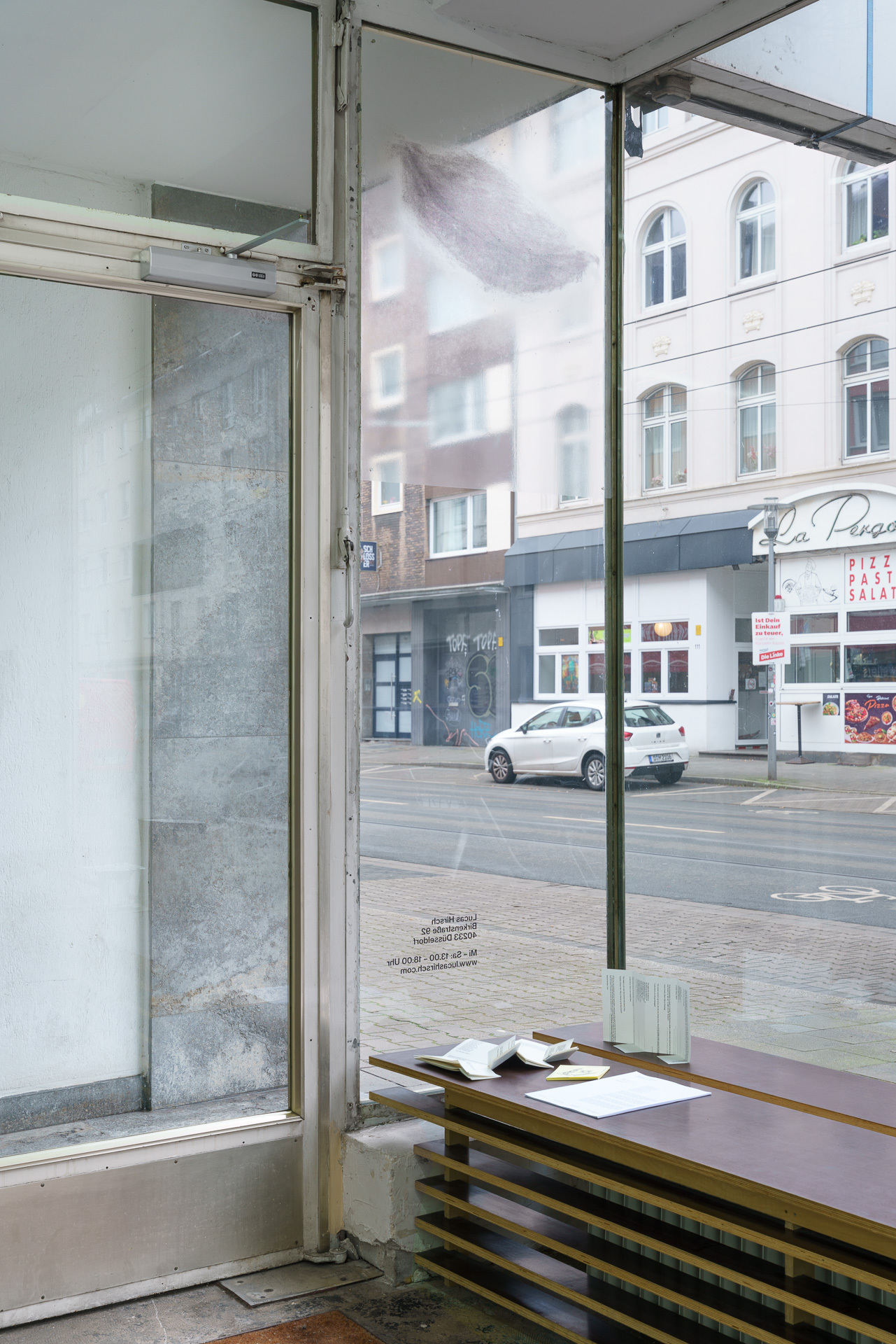Laura Sebastianes, The Houses Of The Serpent Bearer, The 6th House, Lucas Hirsch, Duesseldorf, curated by Pina Bendfeld, Installation view, Photo by Jana Buch