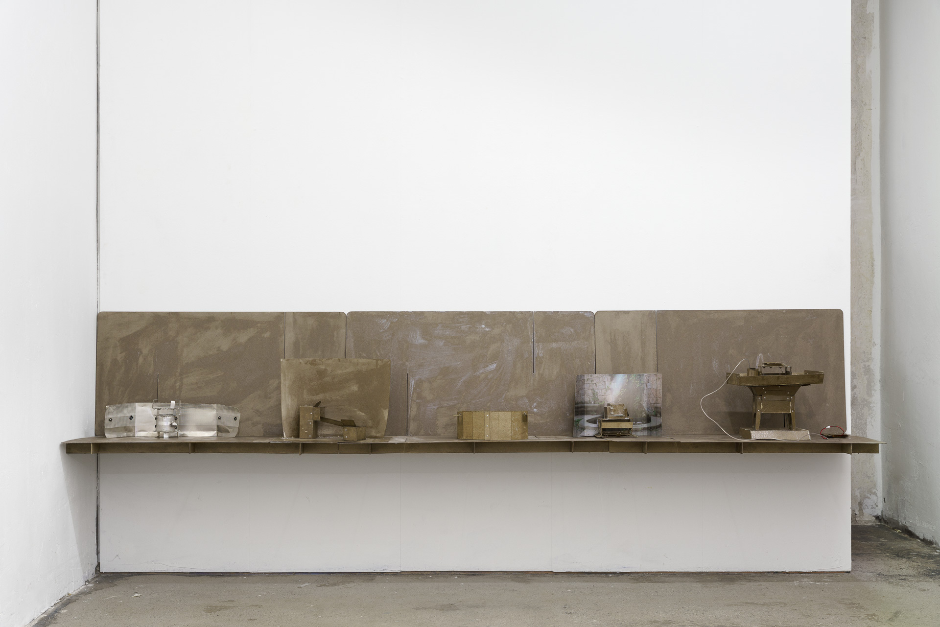 Laura Sebastianes, The Houses Of The Serpent Bearer, The 6th House, Lucas Hirsch, Duesseldorf, curated by Pina Bendfeld, Installation view, Photo by Jana Buch