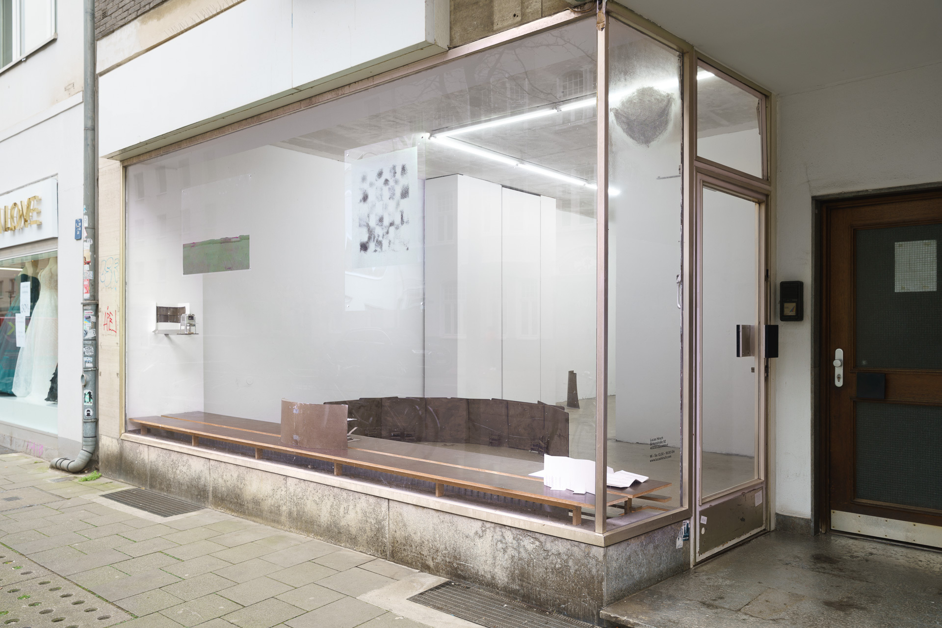 Laura Sebastianes, The Houses Of The Serpent Bearer, The 6th House, Lucas Hirsch, Duesseldorf, curated by Pina Bendfeld, Installation view, Photo by Jana Buch