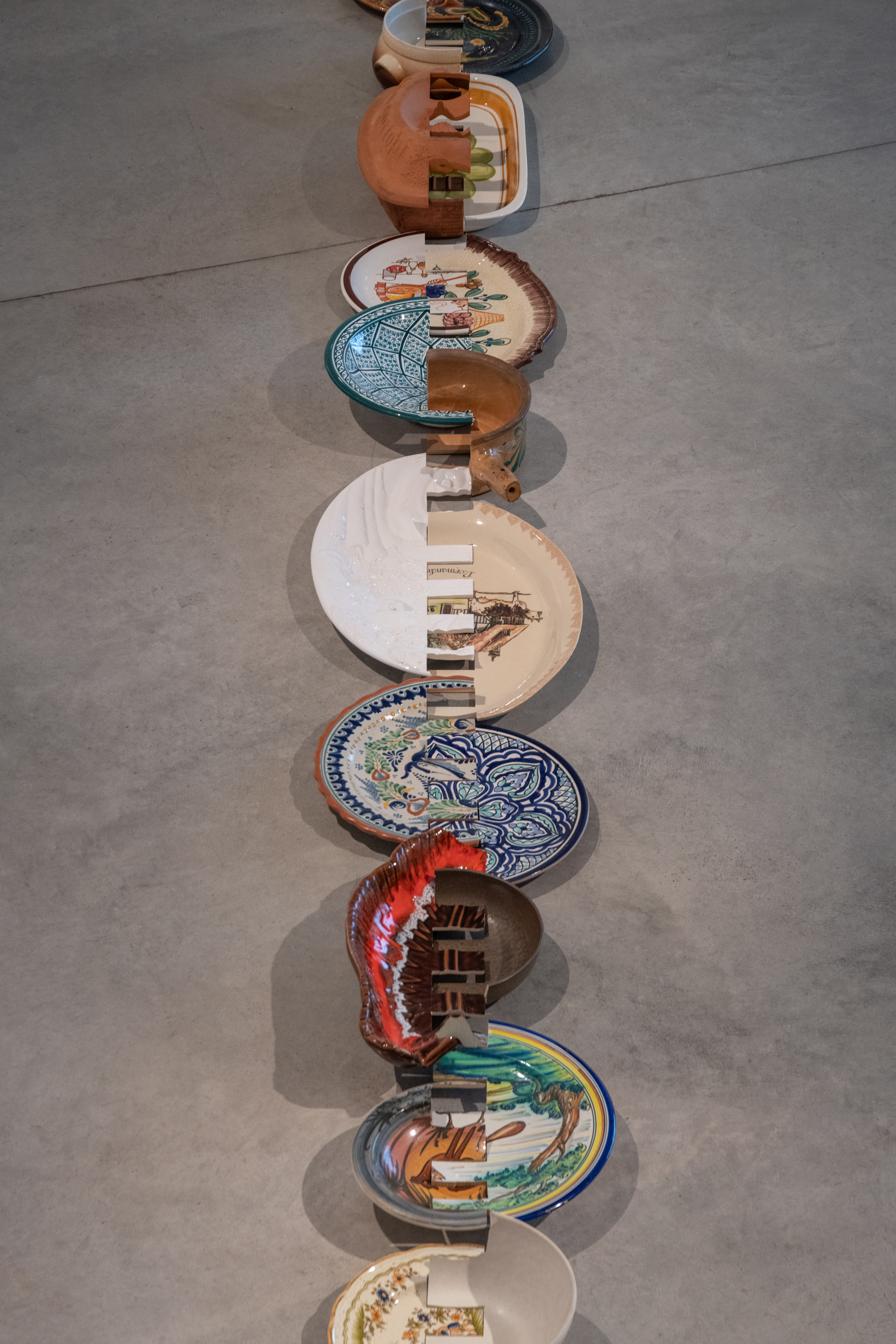 Javier Carro Temboury, Intercontainers, 2022, Second-hand ceramics, industrial cut. 1020 x 40 x 18 cm