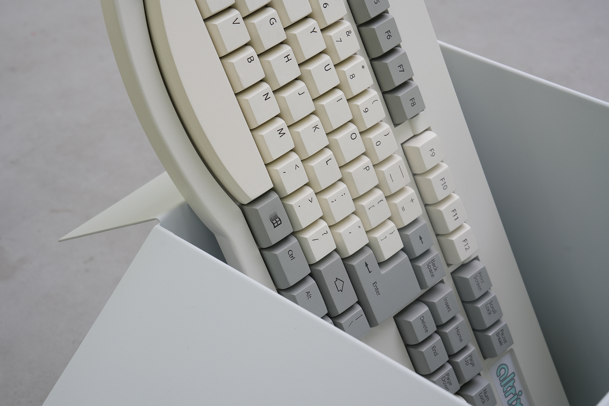Ruben Mols, "Moving & Storage", Frank Taal Gallery, Rotterdam 2025. Detail - Attic Memory / Pilgrim.