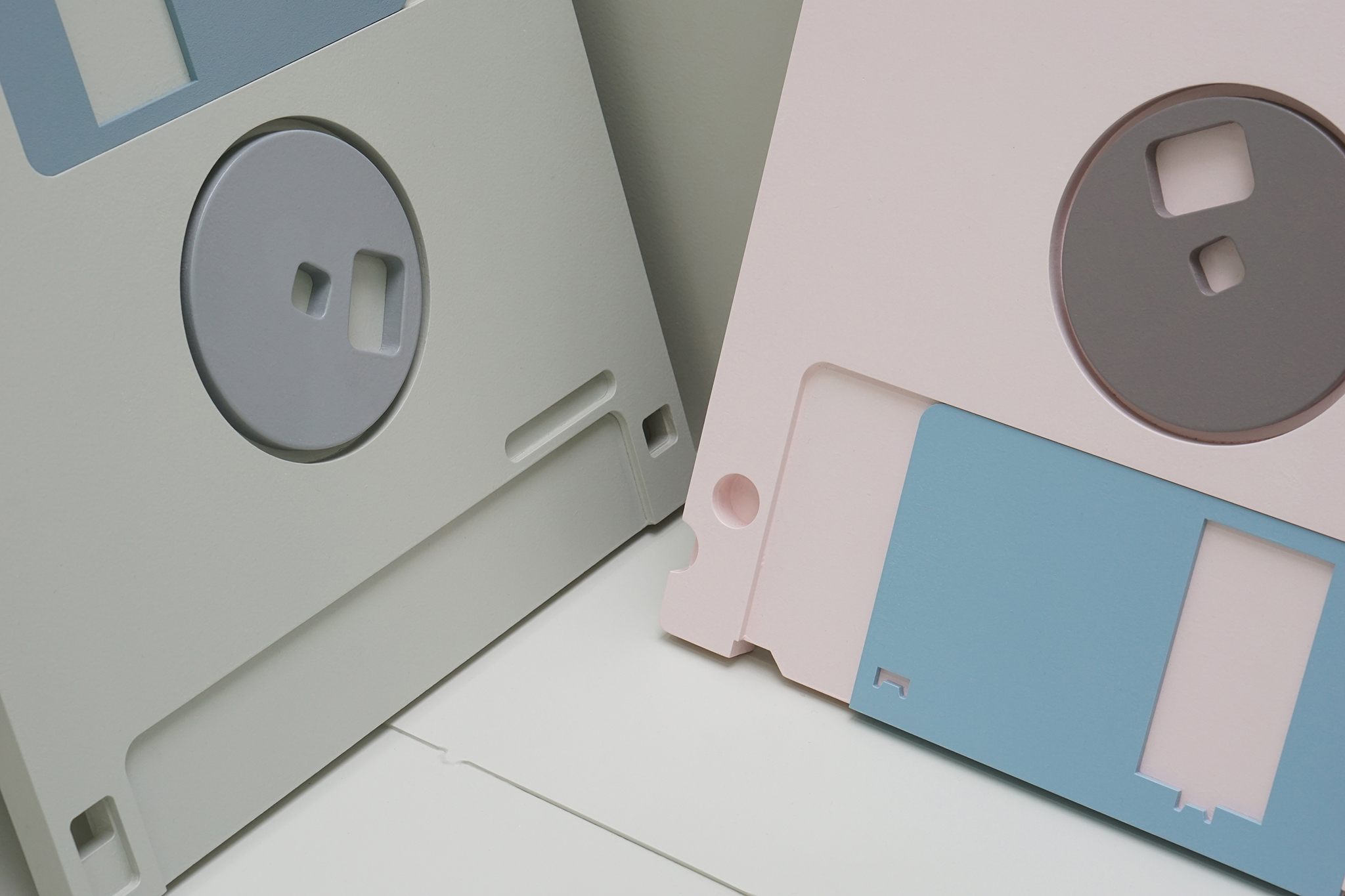 Ruben Mols, "Moving & Storage", Frank Taal Gallery, Rotterdam 2025. Detail - Attic Memory / Out of Mind.