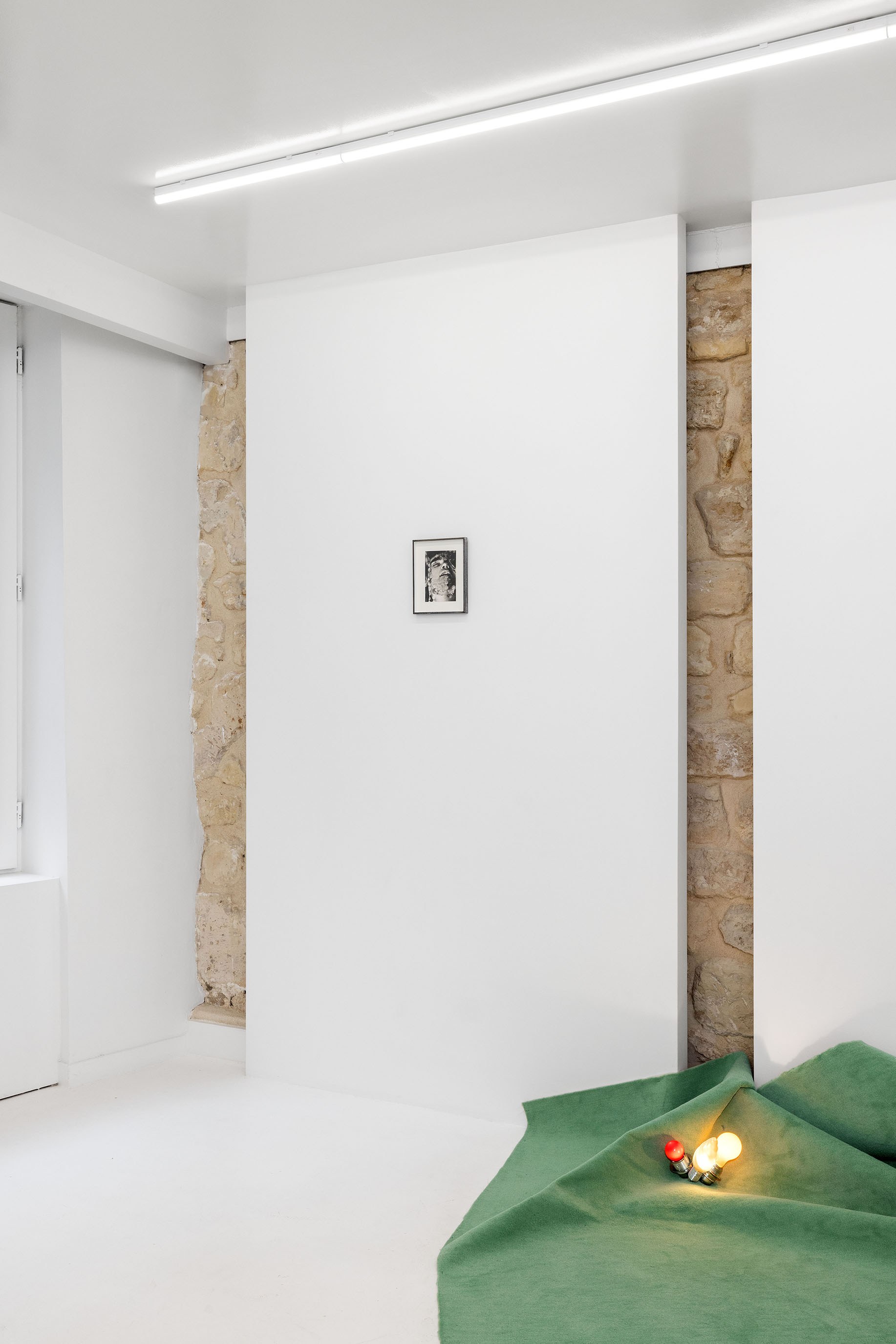 Antoine Conde_"YOU LEFT A MARK ON MY SCREEN"_DS Galerie_credits Romain Darnaud