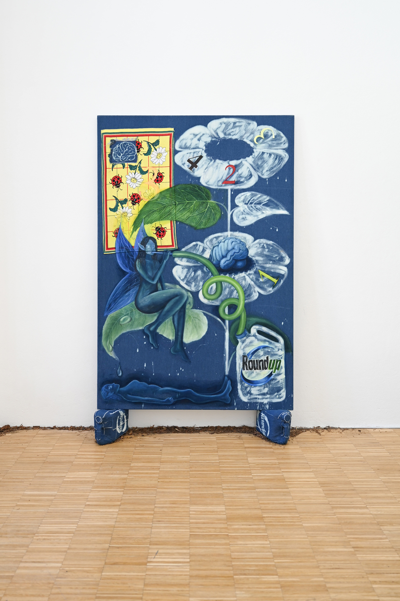 Maryna Sakoszewska, Roulette. 180 x 120 cm, bleach, oil and domestic in jeans and kitchen cloth