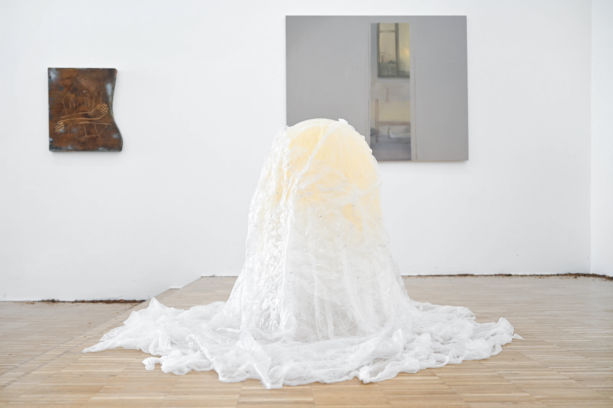 Dominika Olszowy, Sun in the Sheer Curtains, 2024, sheer curtains, epoxy resin