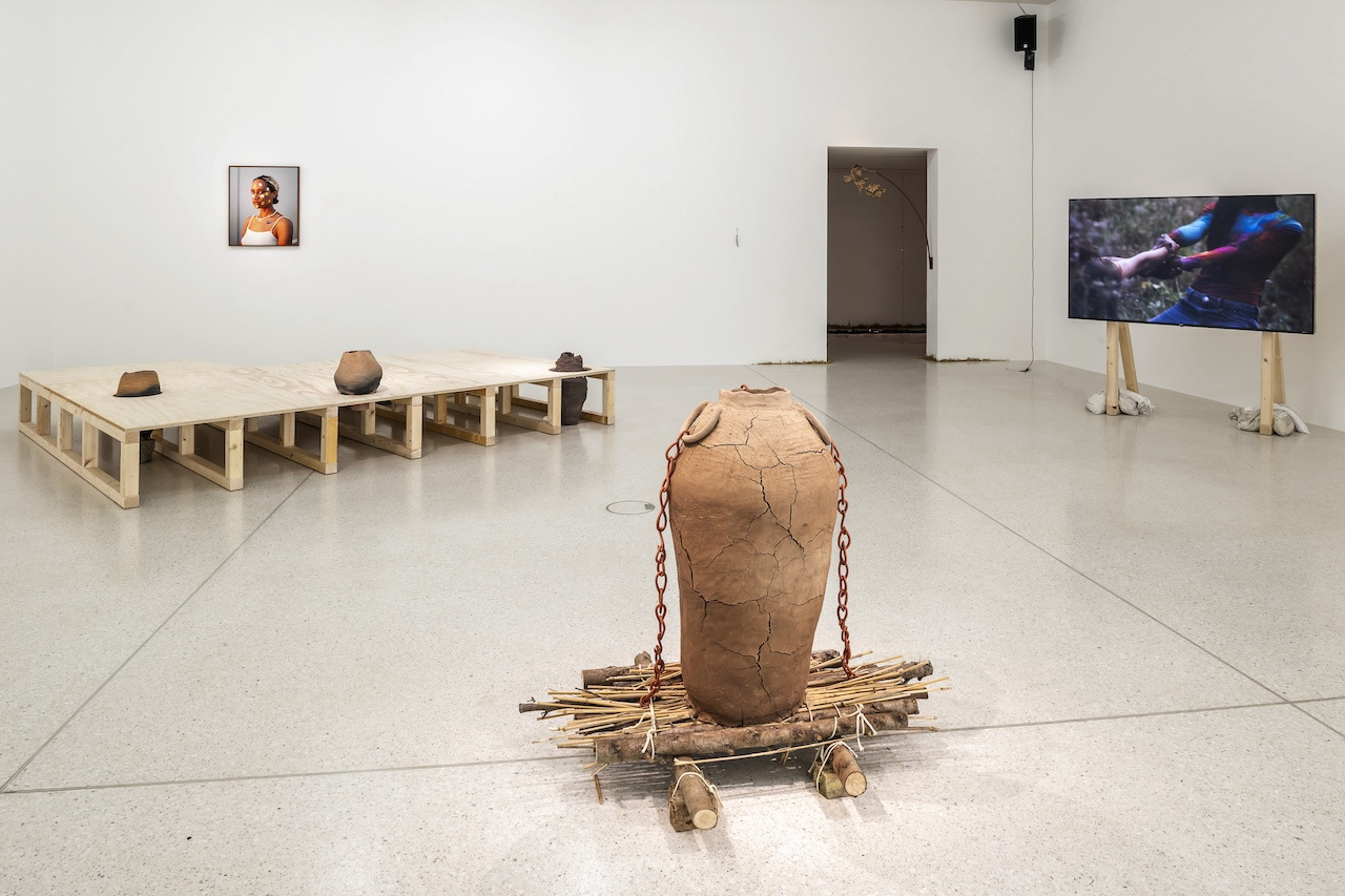 Eve Tagny, In the Underbelly of a Kernel, 2025, Installation view, Westfälischer Kunstverein, Münster, Photo: Thorsten Arendt