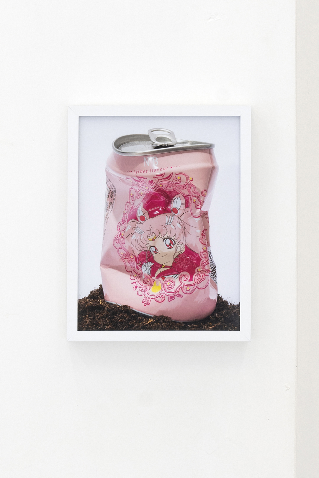 Minh Ngọc Nguyễn, "Crushed Crush," 2022 (Archival pigment print on Hahnemühle FineArt Pearl, frame, edition of 3 + 2 AP, 22 x 17 cm).