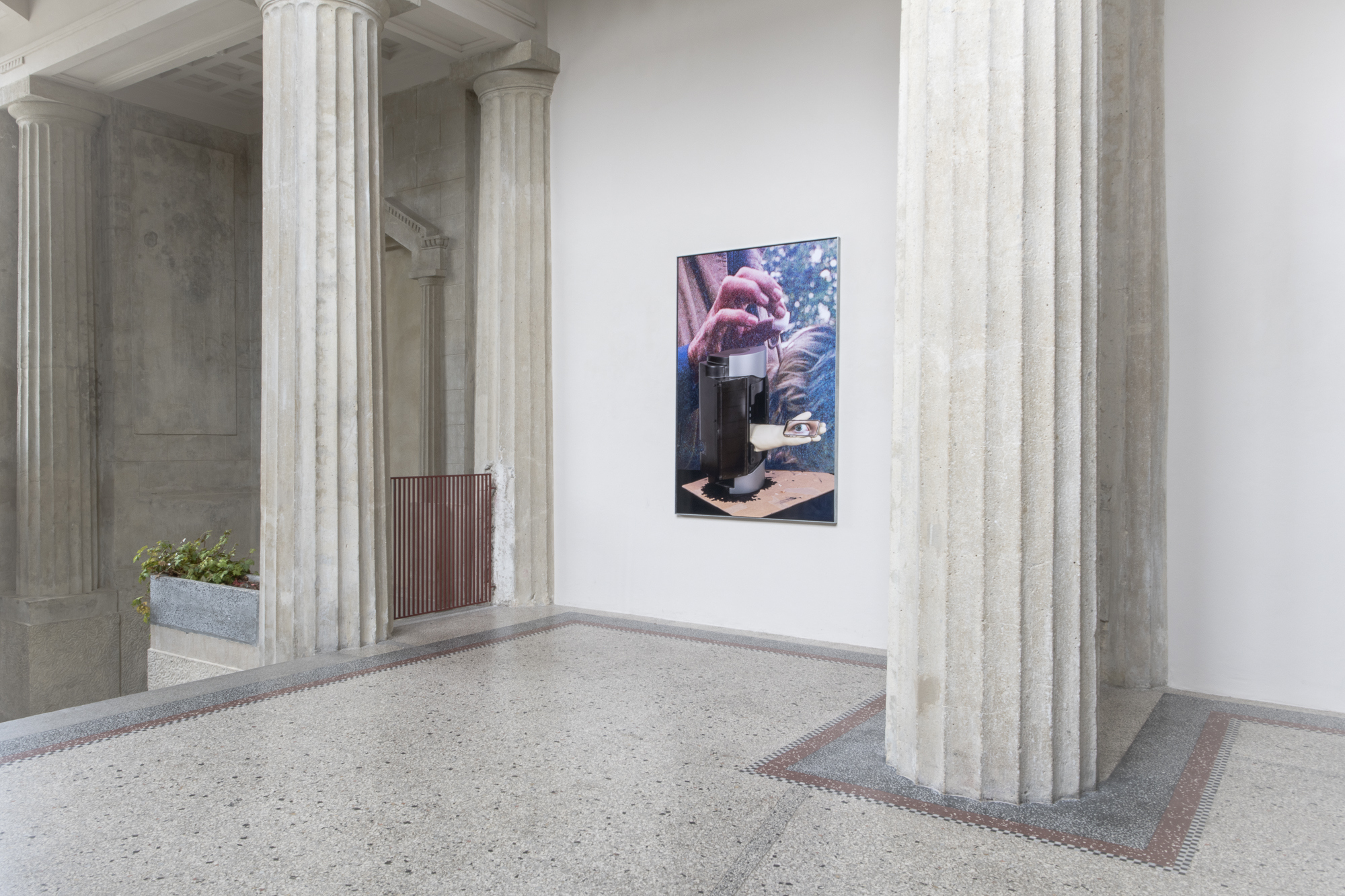 Ich sehe was, was du nicht siehst, Magical Rage, 2023, 160 x 106 cm, fine art inkjet print, hot-dip galvanized steel frame