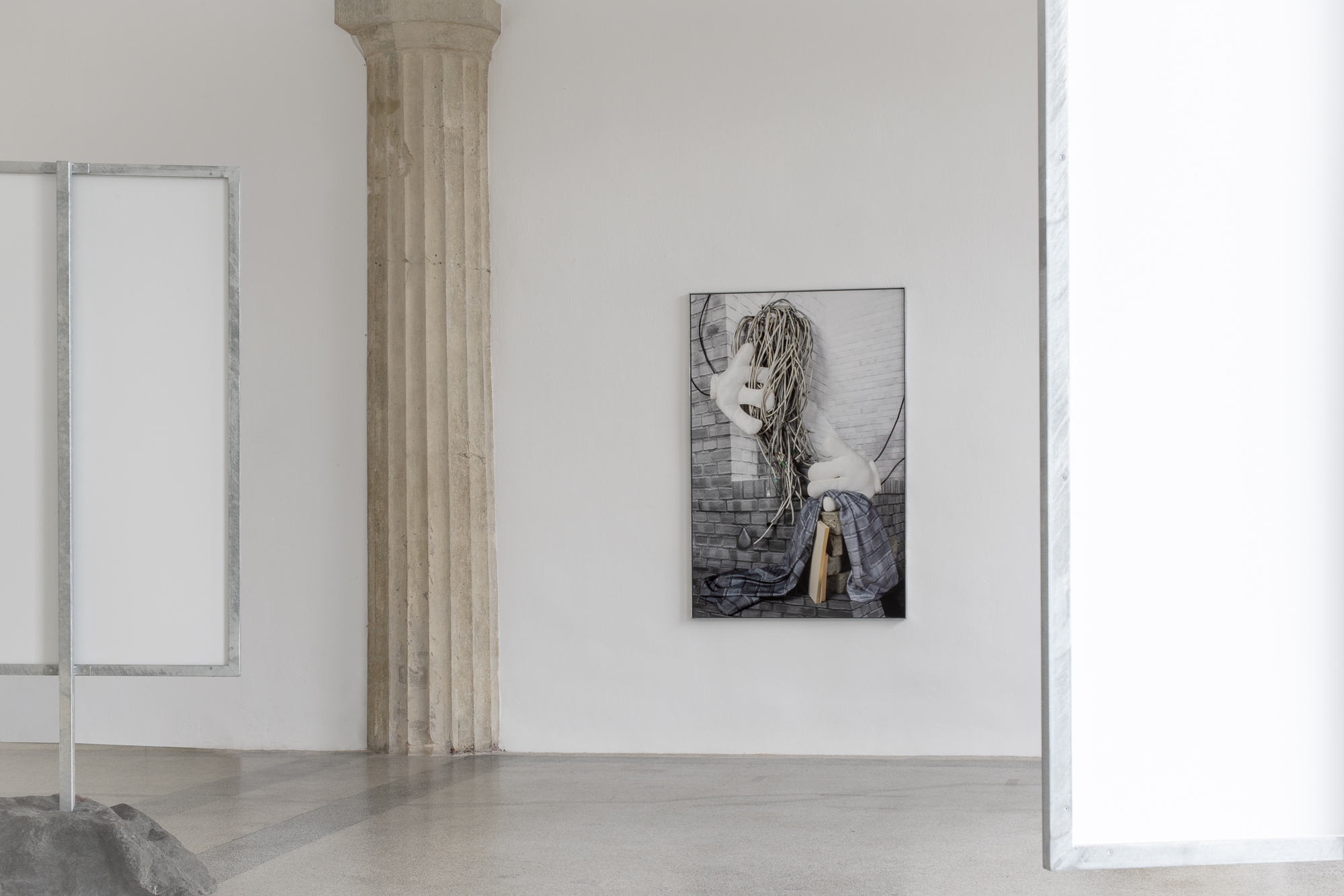 Moses reiĂźt sich zusammen, Magical Rage, 2024, 160 x 106 cm, fine art inkjet prints, hot-dip galvanized steel frames