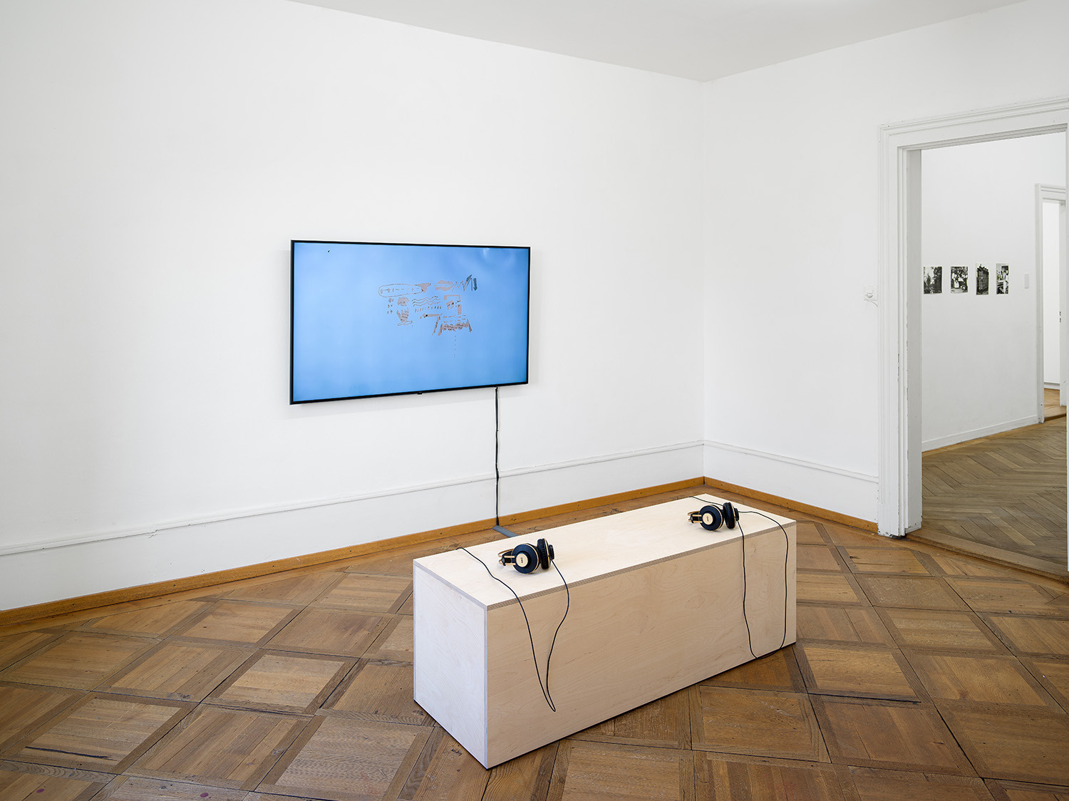 «Im Haus der grossen Frau. Ein künstlerischer Blick auf die Sozialpionierin Amélie Moser-Moser.», 2025. Ausstellungsansicht Kunsthaus Langenthal. Foto: Cedric Mussano, Kunsthaus Langenthal. Courtesy: die Künstlerinnen.