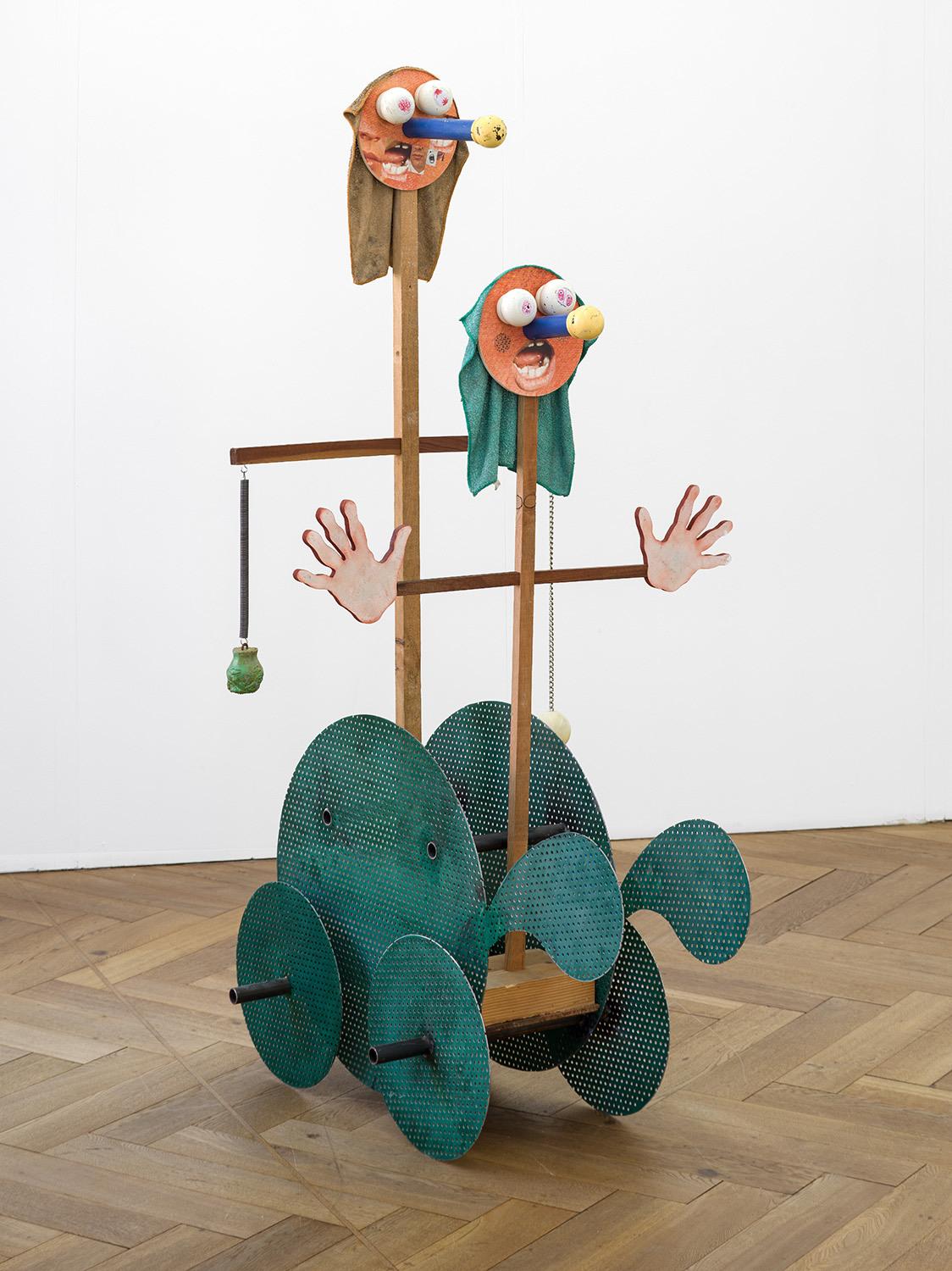 Alan Schmalz, Deux Pédagogues, 2025. Ausstellungsansicht Kunsthaus Langenthal. Foto: Cedric Mussano, Kunsthaus Langenthal. Courtesy: der Künstler.