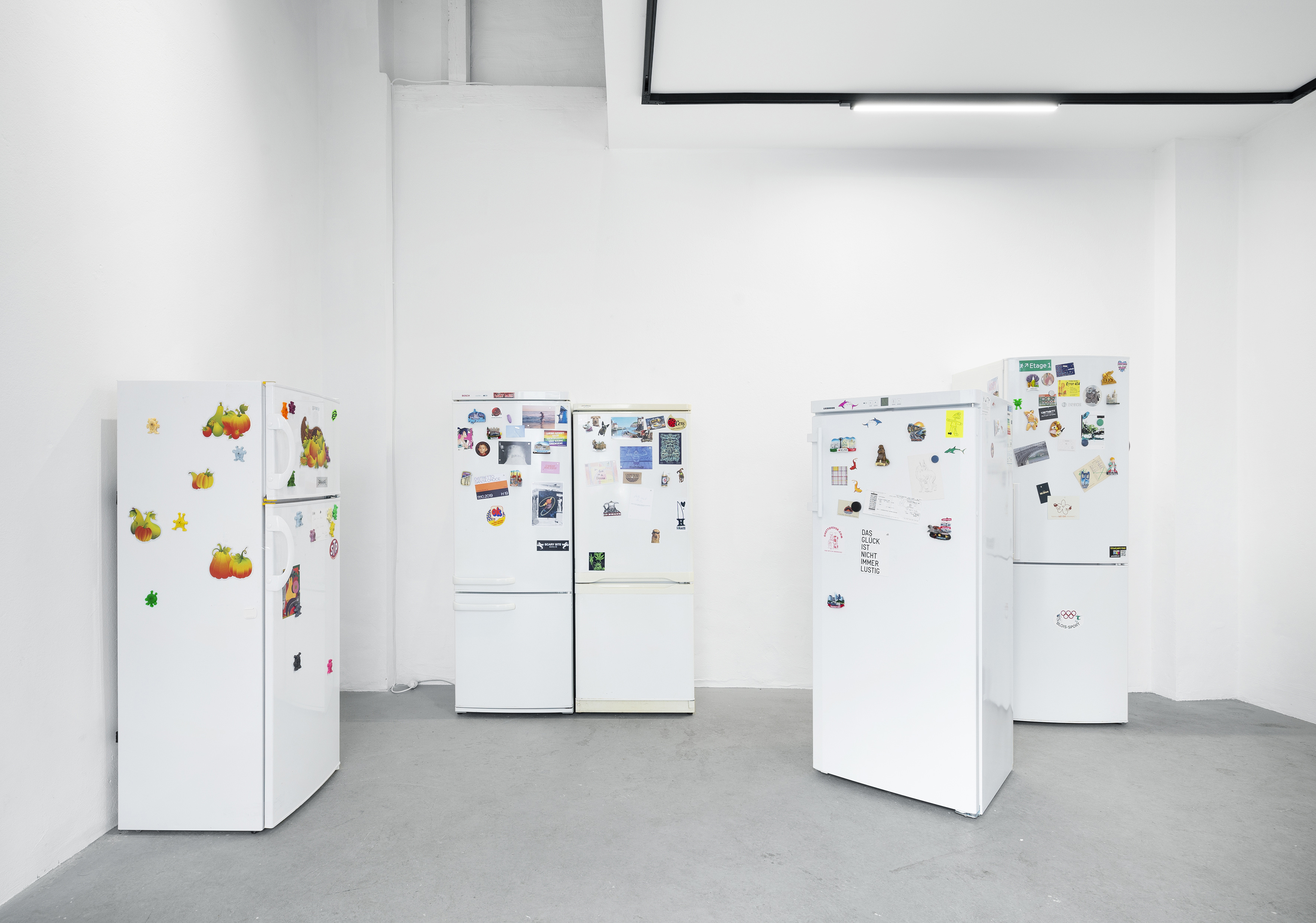 Exhibition view : Casting, Romain Blanck at Microkunsthalle Berlin, 2025 (Photo : Eric Mueller)