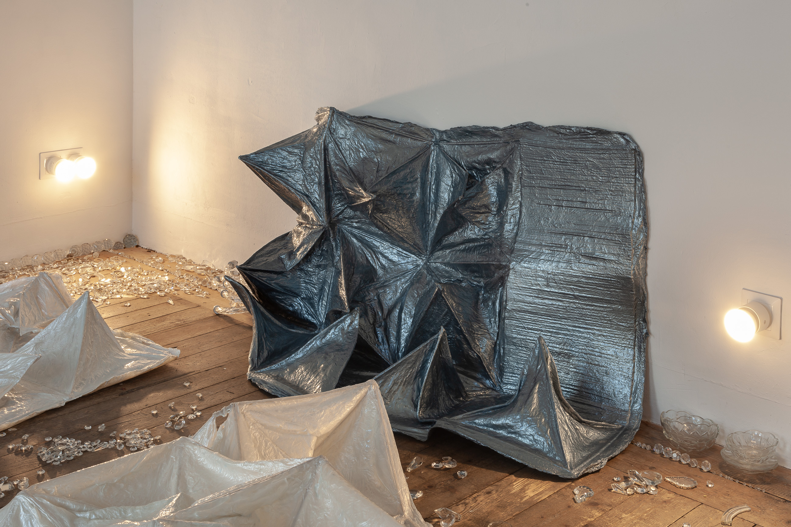 Nancy Lupo, Untitled, Kevin 2025. Paper towels, glue, balsa wood, pigments; 126 × 85 × 16 cm. Photo: Flavio Palasciano