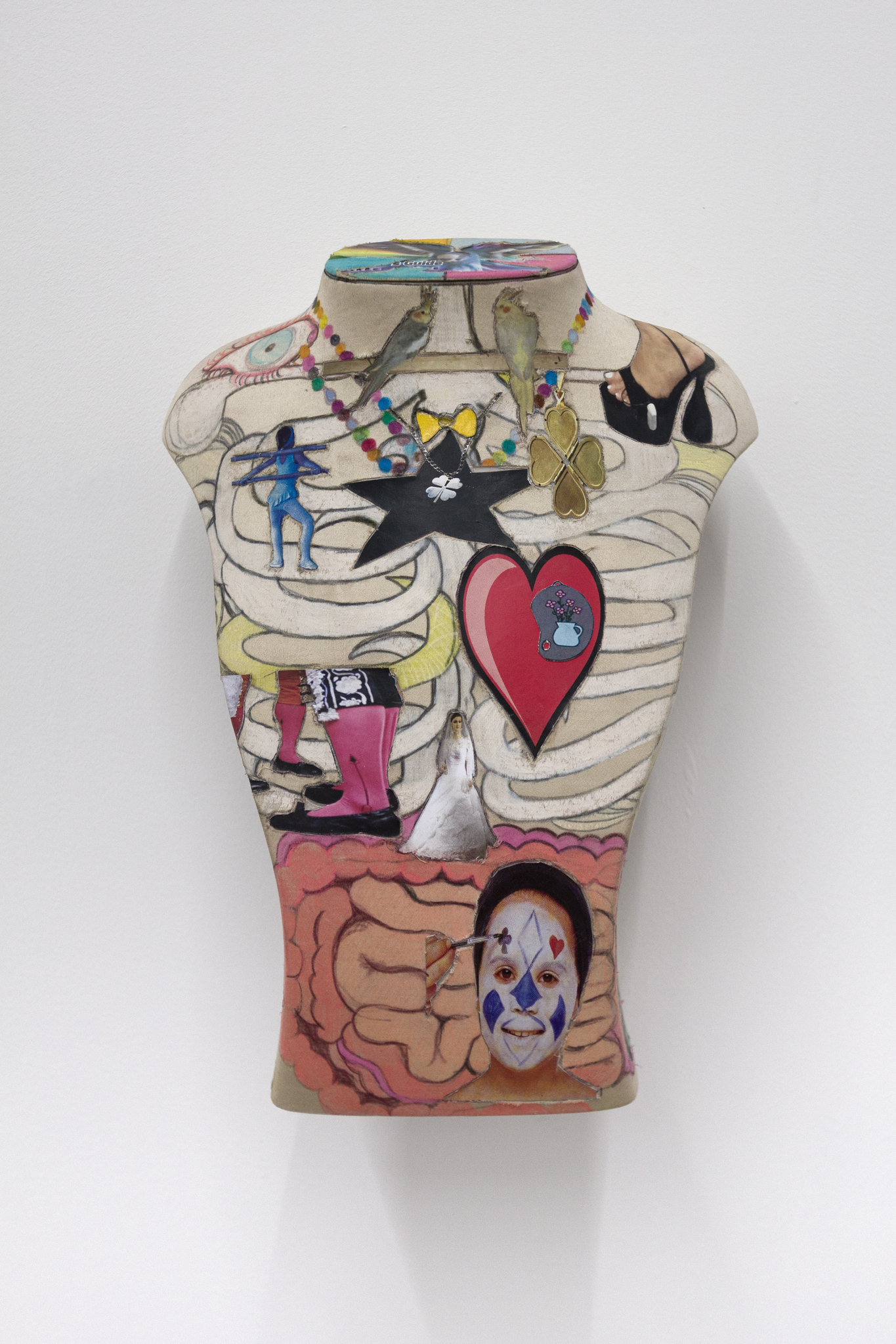 Anaïs Fontanges, Mme Maboule, 2025, mixed media, 32,5 × 22,5 × 13 cm. Courtesy of the artist and Pony, Montreuil.