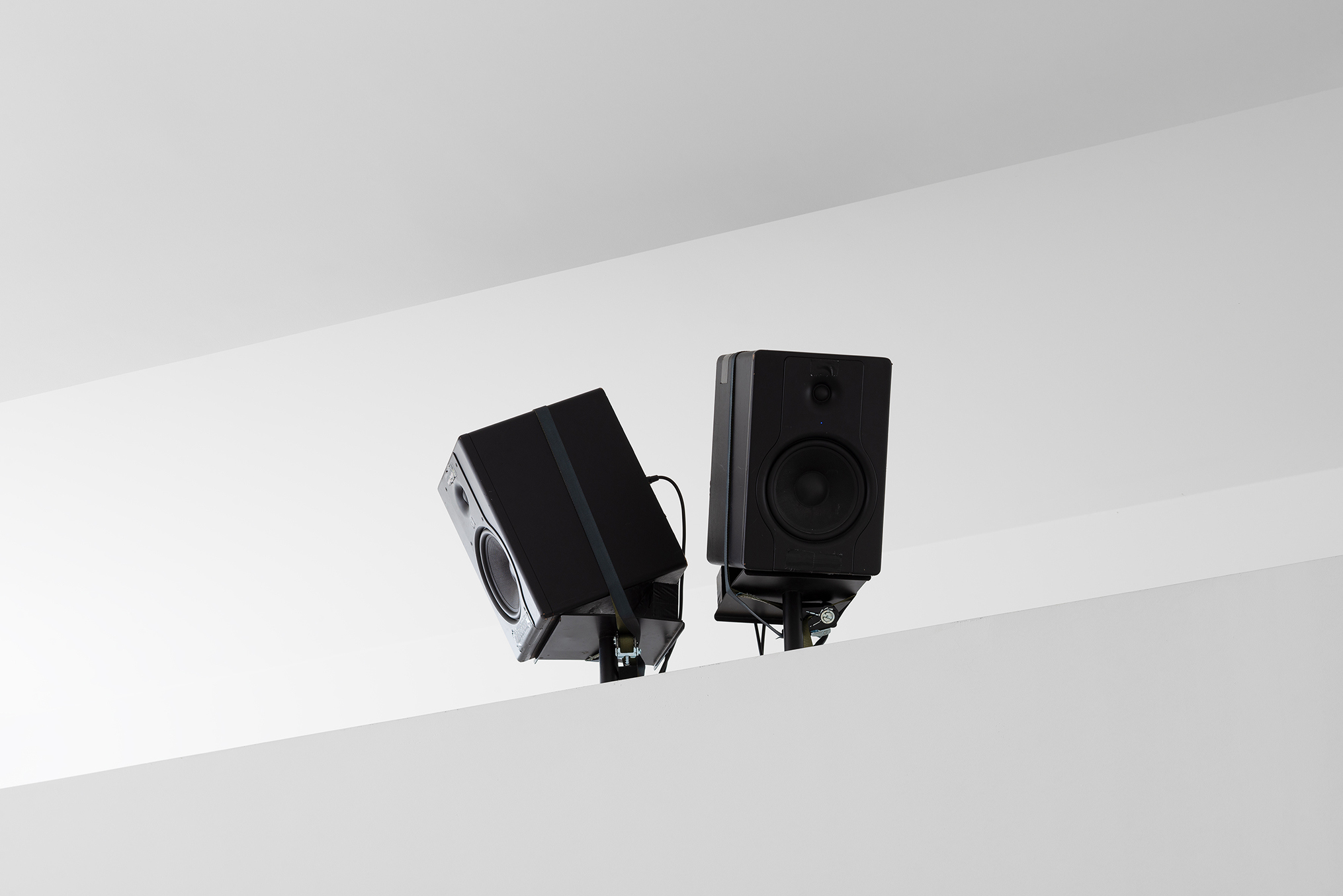 Sascha Kregel, Untitled, 2025, 2-channel audio installation, 20:16 minutes, Loop