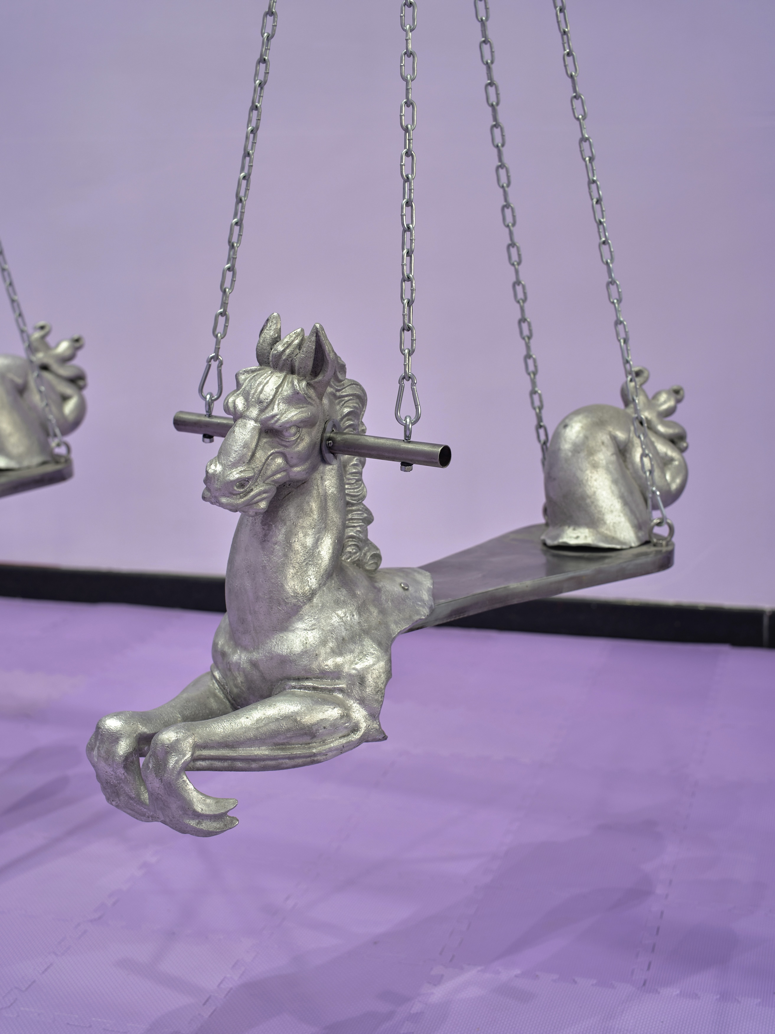 A veces duermo con los ojos abiertos (horses), 2025 / Powder-coated steel, cast aluminum 