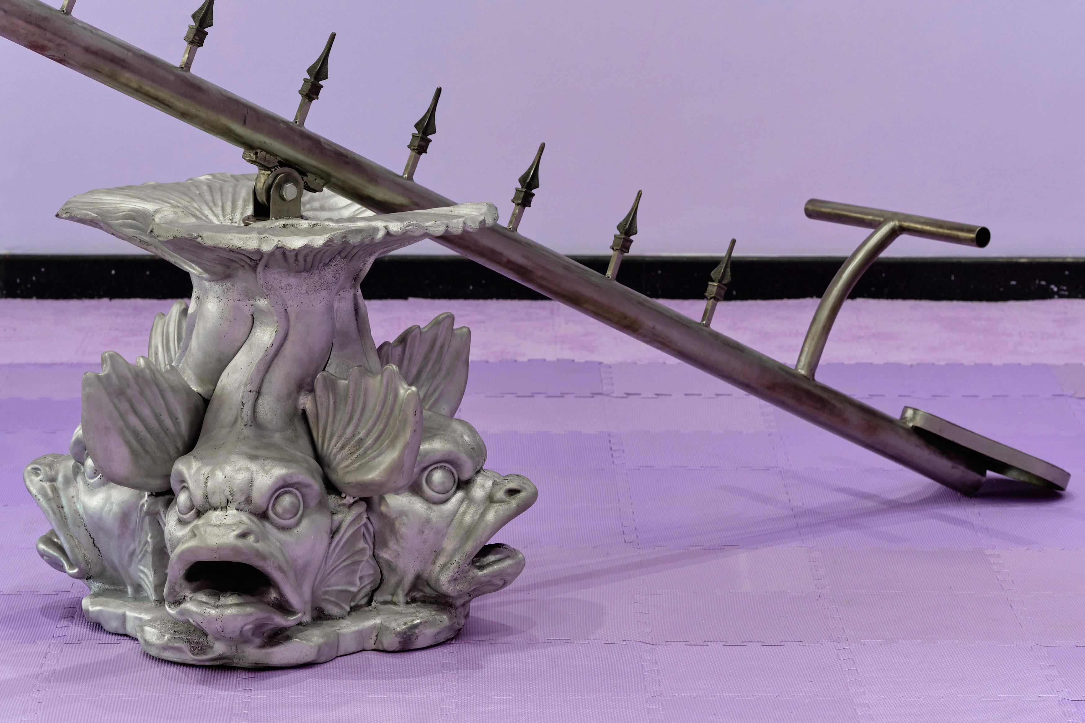 A veces duermo con los ojos abiertos (fountain), 2025 / Powder-coated steel, cast aluminum 