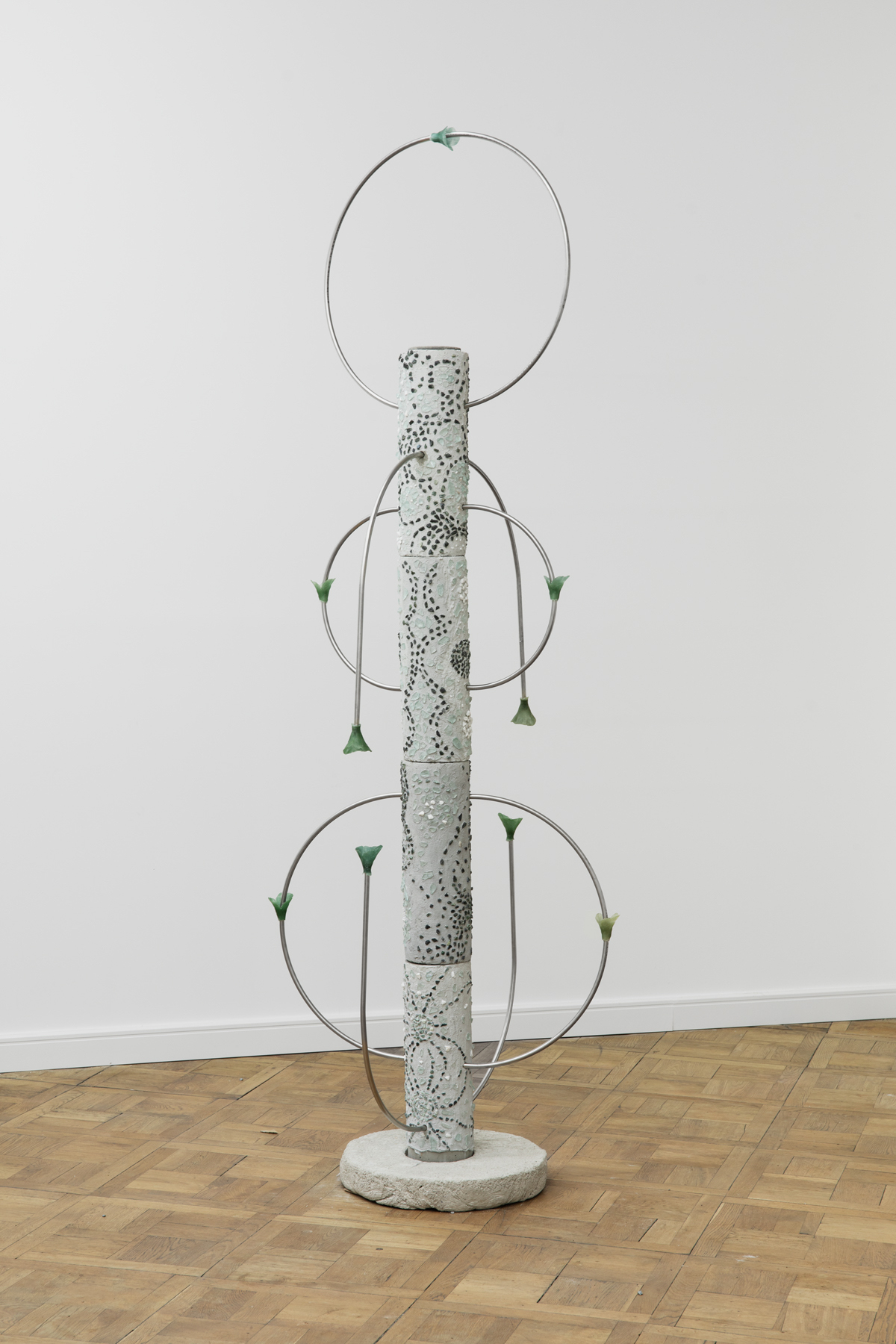 Anna Sztwiertnia, “Magnetic Field”, 2025, concrete, steel, glass, pebbles, epoxy resin, 240 x 85 x 85 cm, photo: bliss gallery