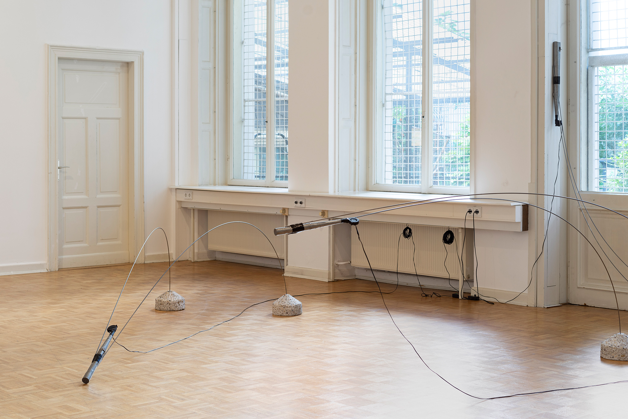exhibition view „LOLLYGAGGER“ Miriam Steinmacher & Thilo Jenssen at Kunstverein Bellevue Saal Wiesbaden, 2025