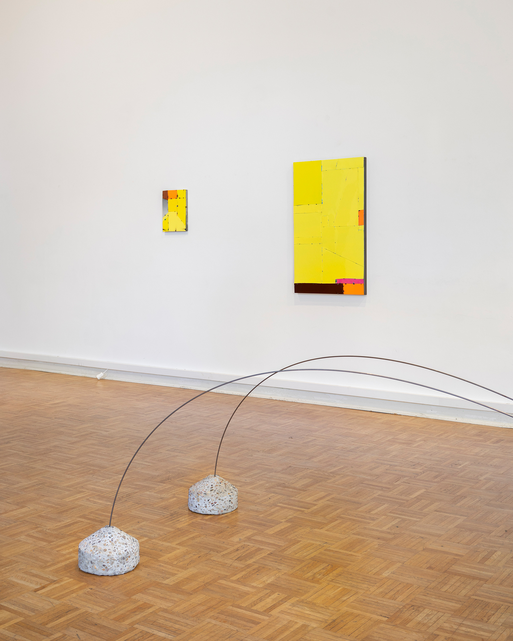 exhibition view „LOLLYGAGGER“ Miriam Steinmacher & Thilo Jenssen at Kunstverein Bellevue Saal Wiesbaden, 2025