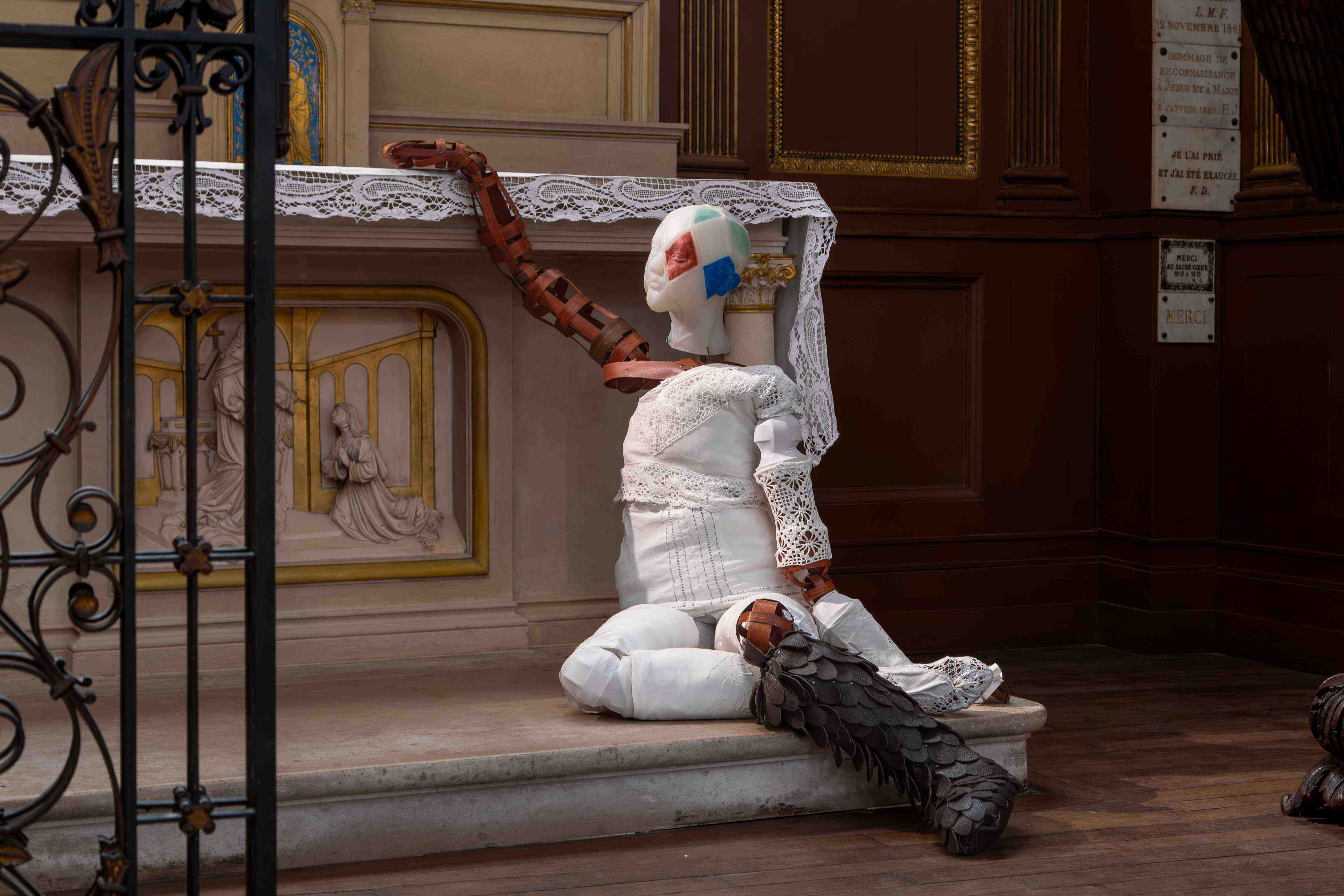 Cent Sommeils, Liselor Perez, Beaux-Arts de Paris, courtesy Rubis Mécénat, église Saint-Eustache, 2025. Photo - InstanT Productions1