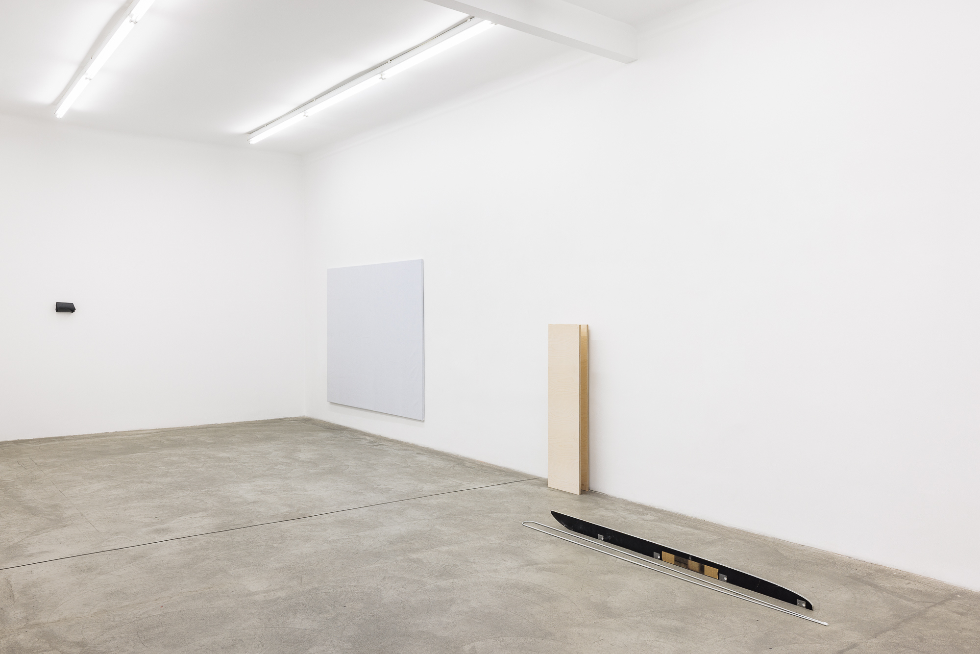 Exhibition view, Aaron Amar Bhamra: ppp—fff, Galerie Martin Janda, Vienna, 2025
