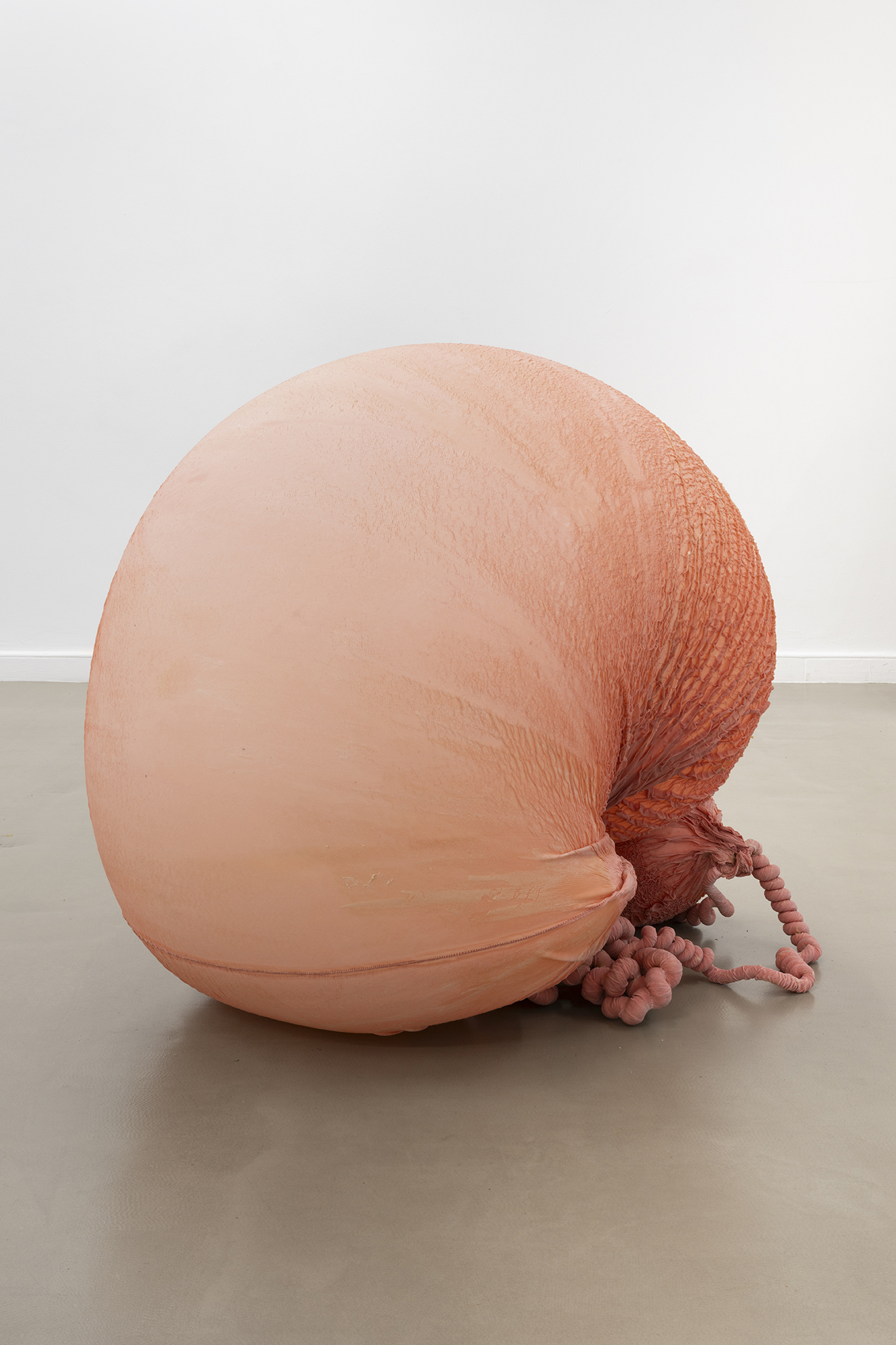 Exudate #70 Eva Fàbregas Elastic mesh air and latex 105x120x90cm