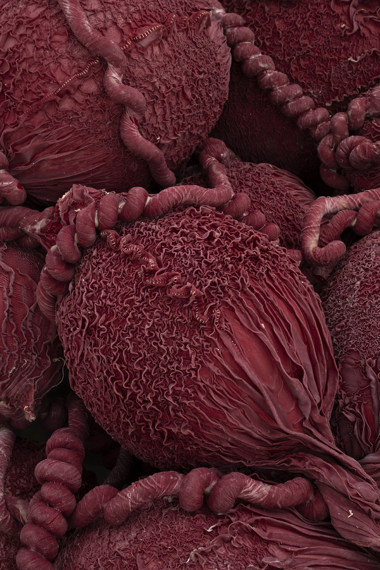 Exudate #72 Eva Fàbregas Elastic mesh air and latex 80x160x170cm Detail