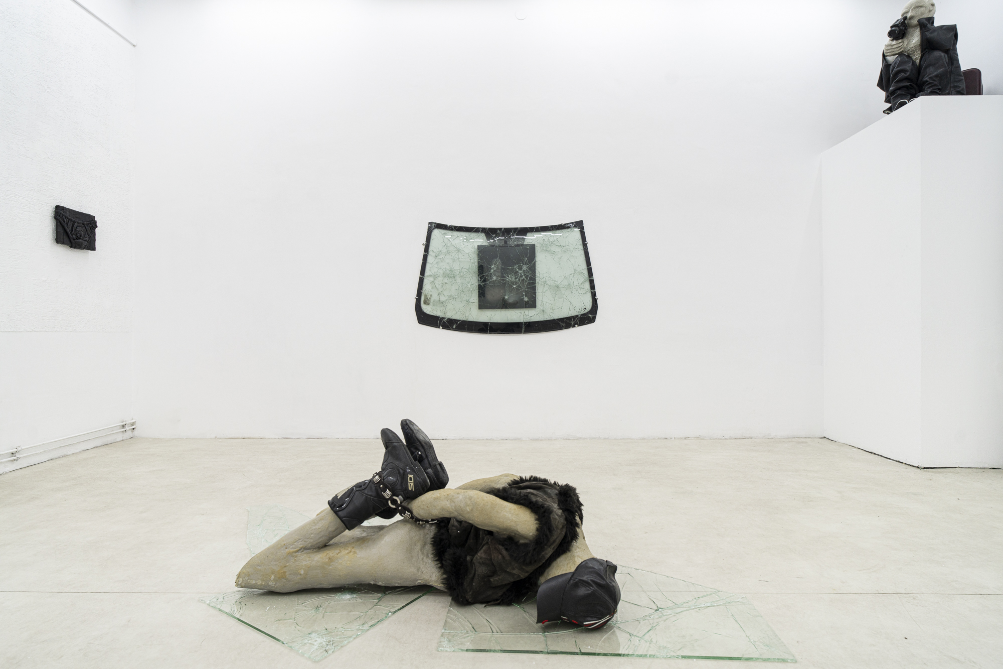 exhibition view, Crash Pӕndemonia, photo Michał Maliński