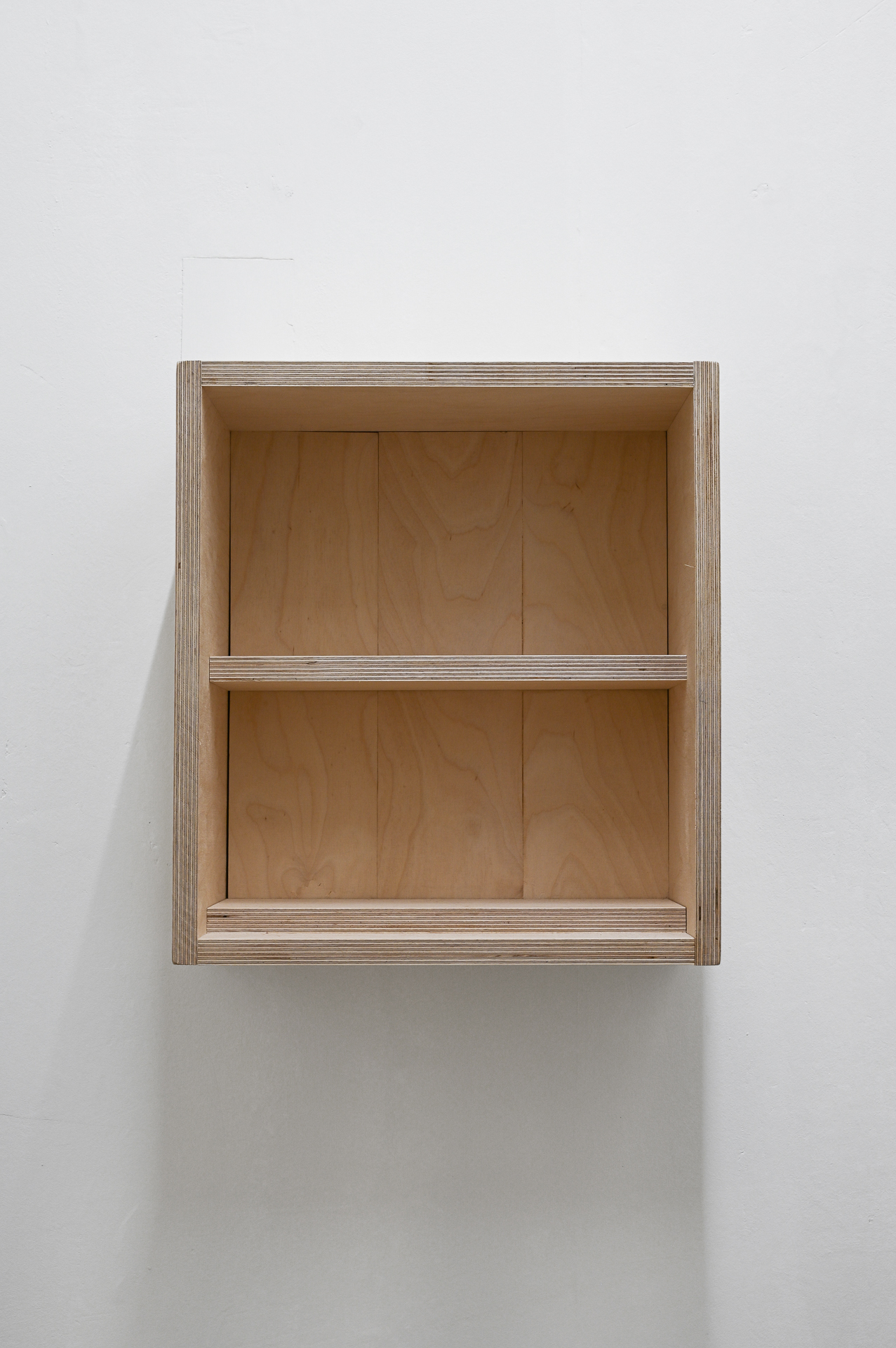 Jason Hirata, "Accumulator," 2025, Jason Hirata, "Vergeltung" at Kaiserwache, Freiburg im Breisgau, 2025. Courtesy: the Artist and Kaiserwache. Photo: Stefan Lux