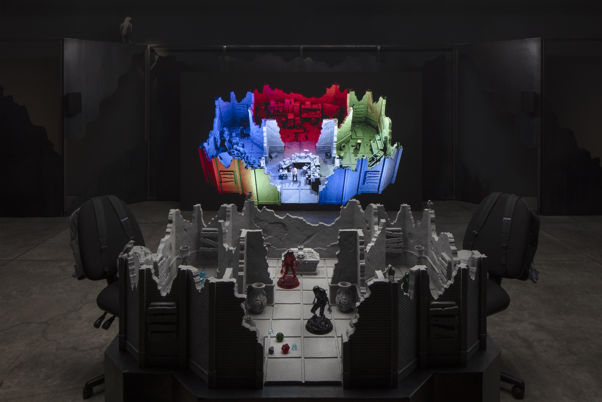 Cadáver fantasma [Spectral corpse]. Installation view at the Museo Universitario Arte Contemporáneo, MUAC, Mexico City, 2025.