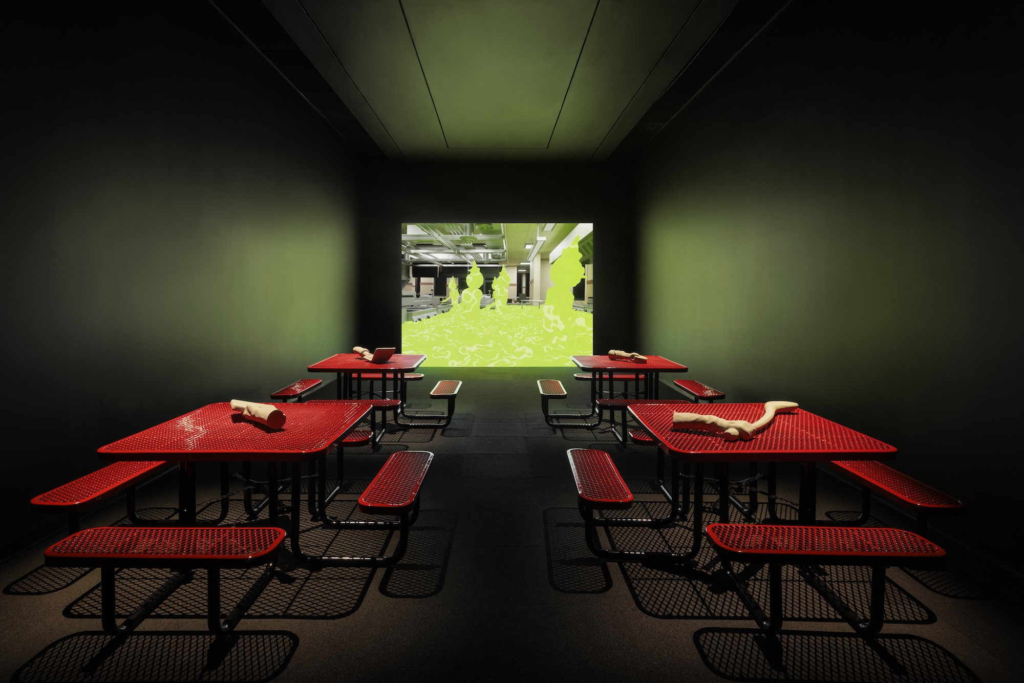 Me persigue tu sombra, 2025. Commercial door and tables, light box, PLA 3D prints, and digital animation.