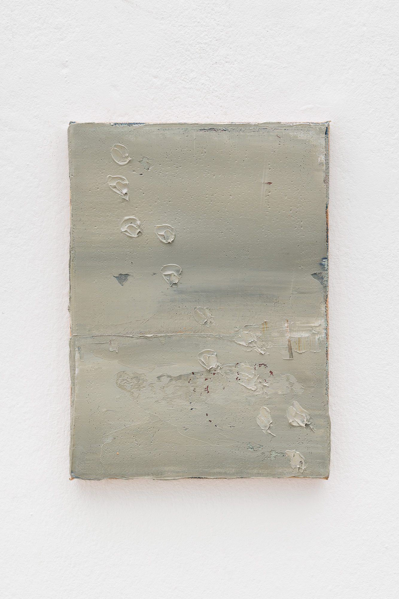 Mercedes Mangrané, Walker / Paseante, 2025, oil on linen, 33 x 24 cm