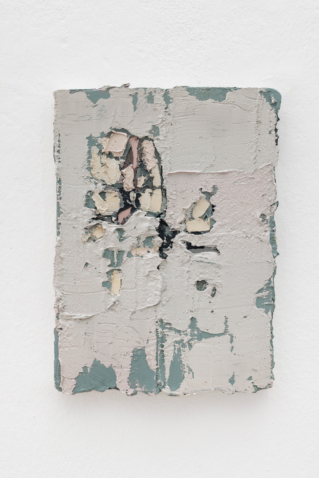 Mercedes Mangrané, Gaps II / Huecos II, 2025, oil on linen, 33,5 x 24 cm