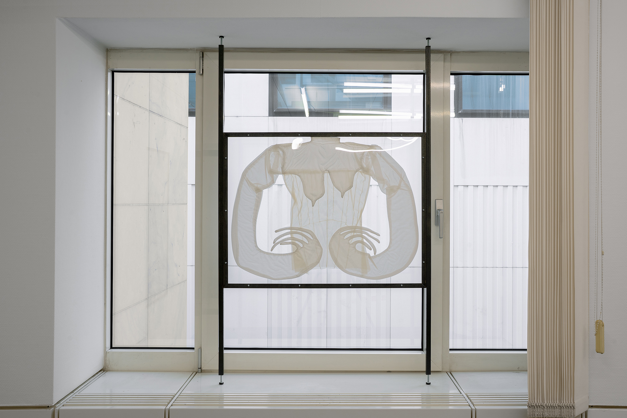 Emmélie Lempert, dear empty apex, installation view, GOODBANK, Frankfurt am Main 2025. Courtesy of Emmélie Lempert and POVcontemporary